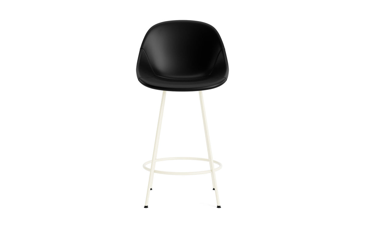 Mat Barstuhl 65 cm vollpolster creme Stahl in Ultra 41599 präsentiert im Onlineshop von KAQTU Design AG. Barstuhl ist von Normann Copenhagen