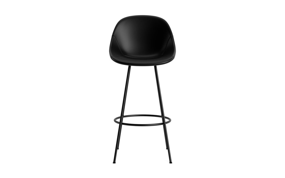 Mat Barstuhl 75 cm vollpolster schwarzes Stahl in Ultra 41599 präsentiert im Onlineshop von KAQTU Design AG. Barstuhl ist von Normann Copenhagen