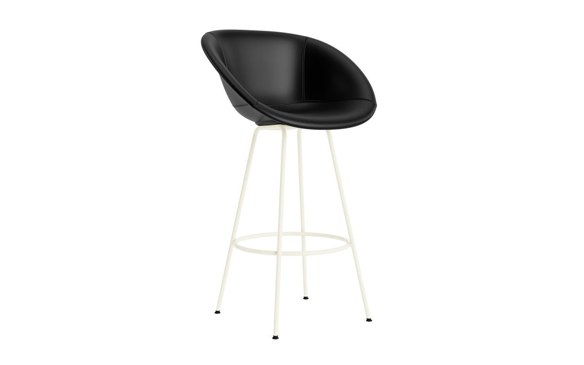 Mat Barstuhl mit Armlehne 75 cm vollpolster creme Stahl in Ultra 41599 präsentiert im Onlineshop von KAQTU Design AG. Barstuhl ist von Normann Copenhagen