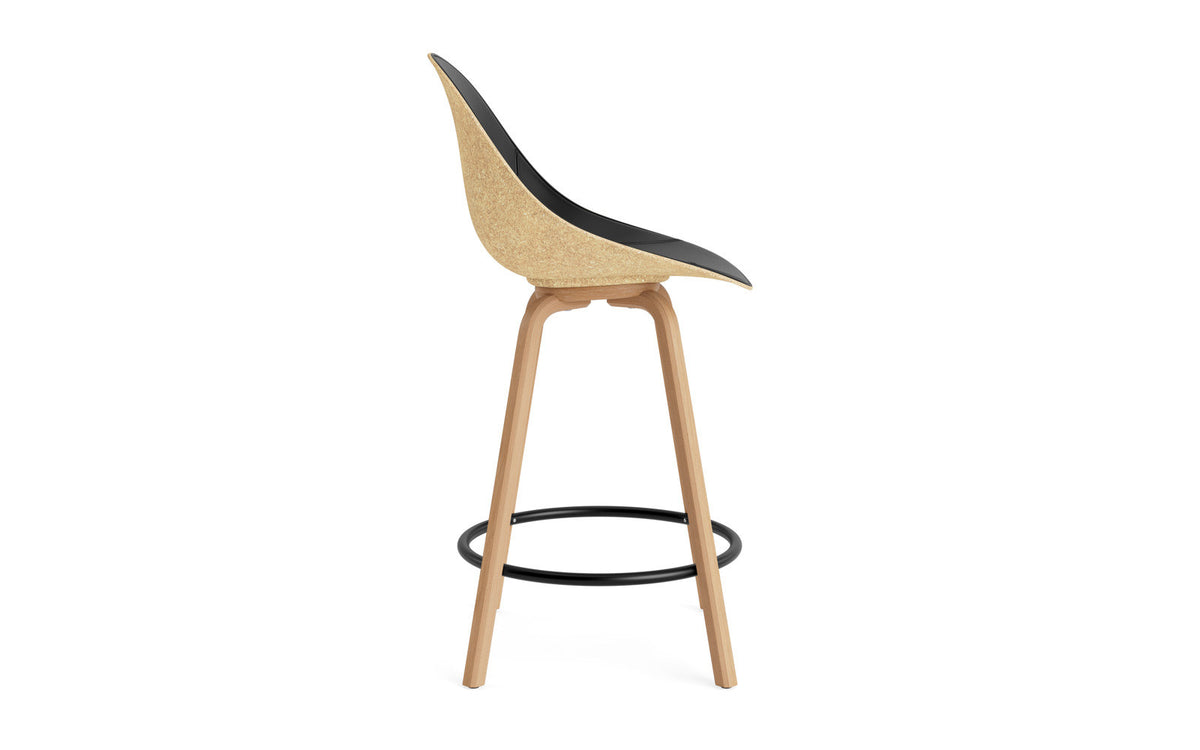 Mat Barstuhl 65 cm Frontpolster Hanffasern Buchenholz/schwarz in Ultra 41599 präsentiert im Onlineshop von KAQTU Design AG. Barstuhl ist von Normann Copenhagen