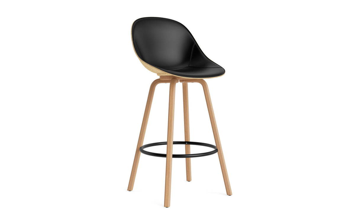 Mat Barstuhl 75 cm Frontpolster Hanffasern Buchenholz/schwarz in Ultra 41599 präsentiert im Onlineshop von KAQTU Design AG. Barstuhl ist von Normann Copenhagen