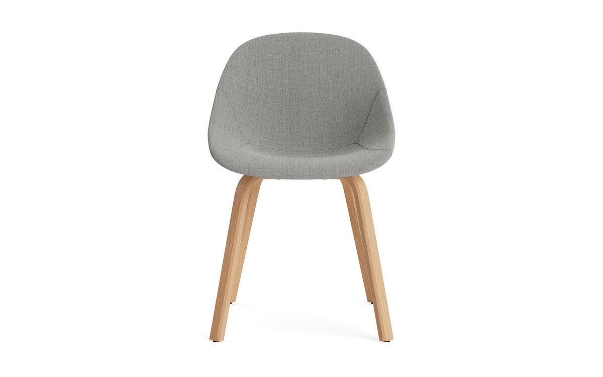Mat Stuhl vollpolster Buchenholz in Remix 133 präsentiert im Onlineshop von KAQTU Design AG. Stuhl ist von Normann Copenhagen