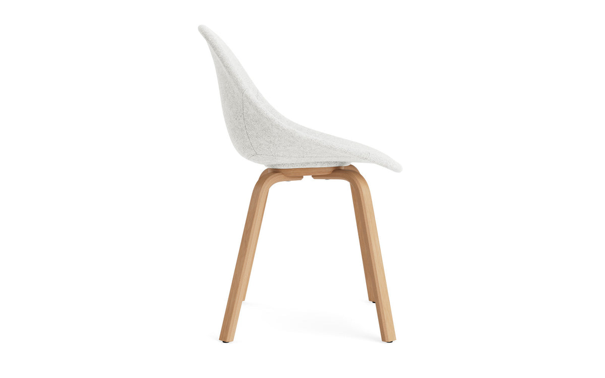 Mat Stuhl vollpolster Buchenholz in Hallingdal 110 präsentiert im Onlineshop von KAQTU Design AG. Stuhl ist von Normann Copenhagen