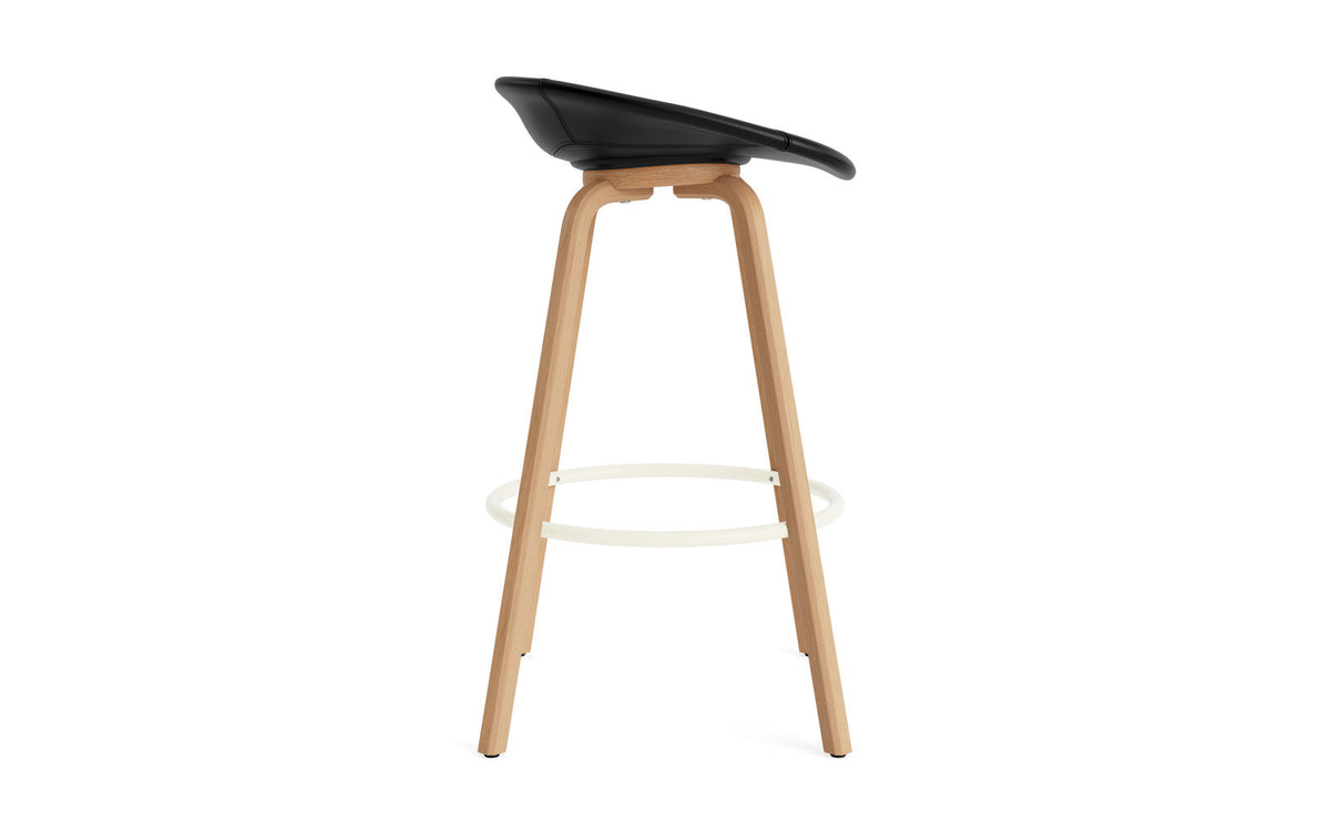 Mat Barstuhl 75 cm vollpolster Buchenholz/creme in Ultra 41599 präsentiert im Onlineshop von KAQTU Design AG. Barstuhl ist von Normann Copenhagen