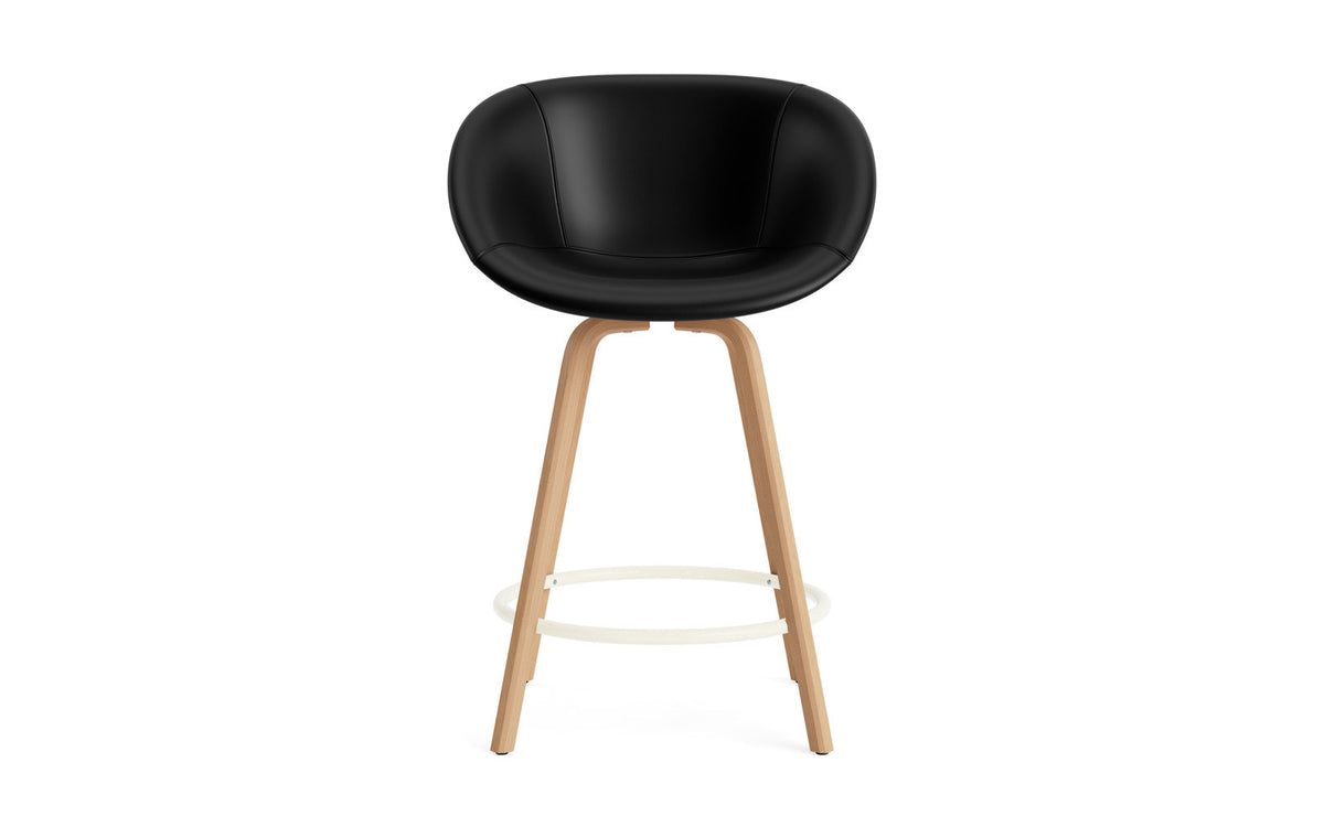 Mat Barstuhl mit Armlehne 65 vollpolster Buchenholz/creme in Ultra 41599 präsentiert im Onlineshop von KAQTU Design AG. Barstuhl ist von Normann Copenhagen