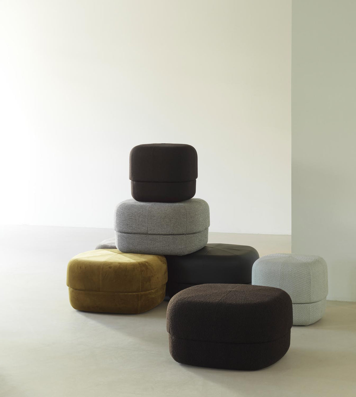 Circus Pouf in Hallingdal präsentiert im Onlineshop von KAQTU Design AG. Pouf ist von Normann Copenhagen