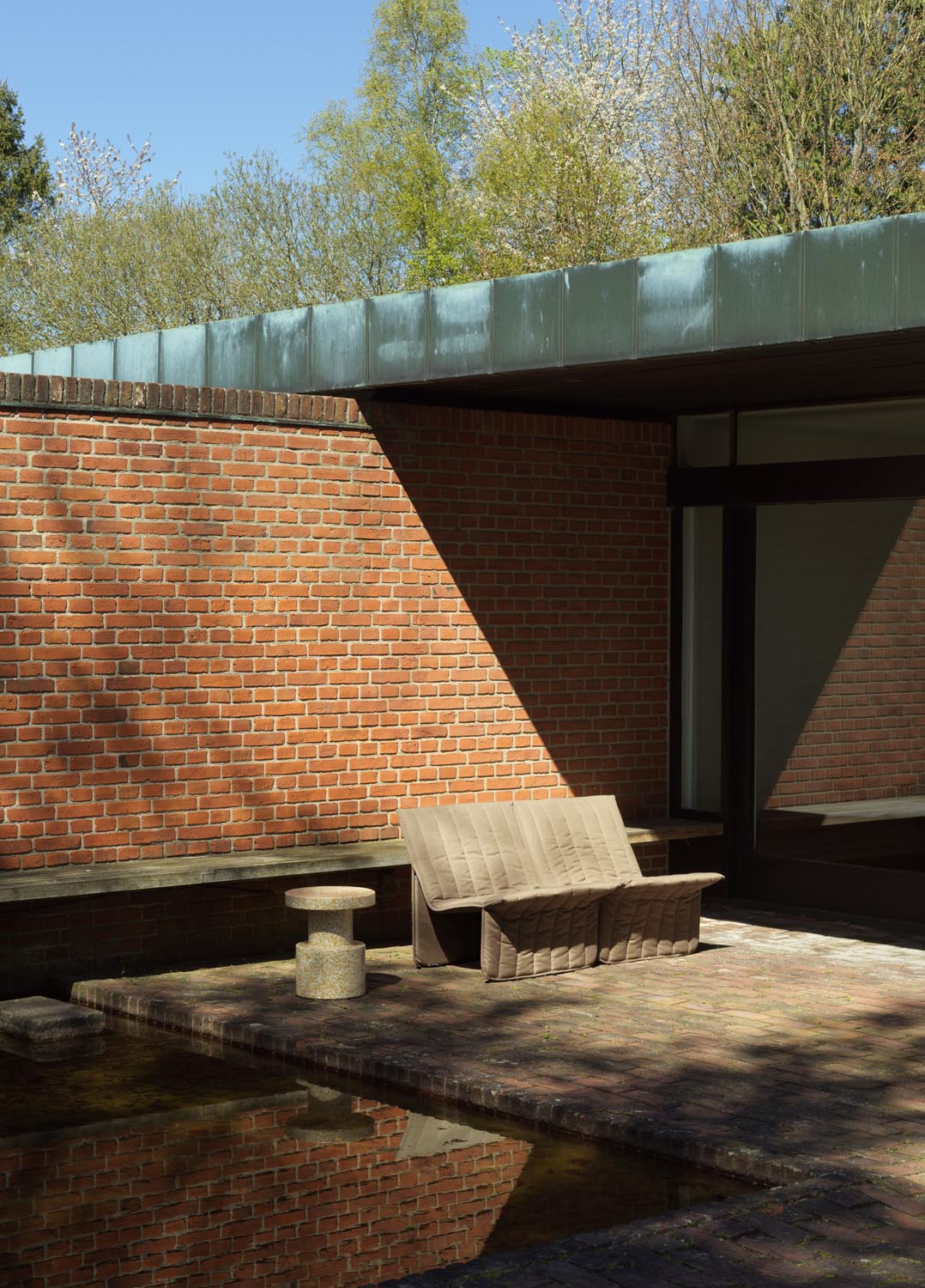 Limit Lounge-Sessel Outdoor Savane in Savane präsentiert im Onlineshop von KAQTU Design AG. Gartensessel ist von Normann Copenhagen