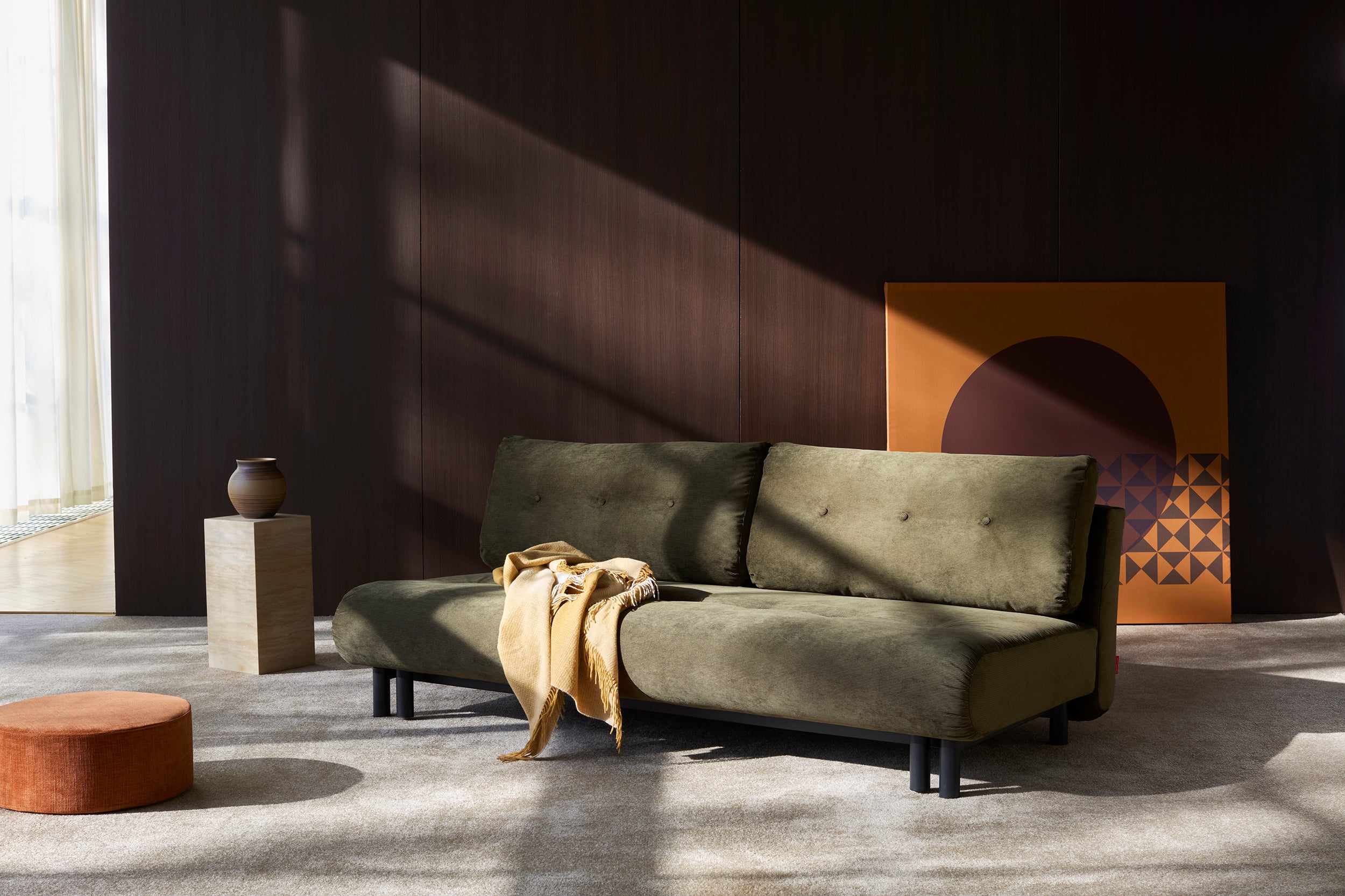 Nabli Schlafsofa in 316 Cordufine Pine Green präsentiert im Onlineshop von KAQTU Design AG. Bettsofa ist von Innovation Living