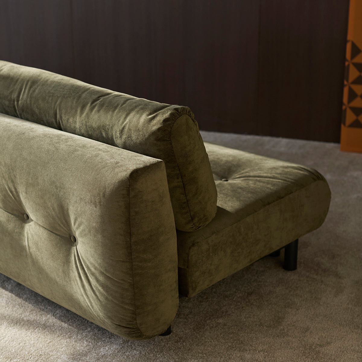Nabli Schlafsofa in 316 Cordufine Pine Green präsentiert im Onlineshop von KAQTU Design AG. Bettsofa ist von Innovation Living