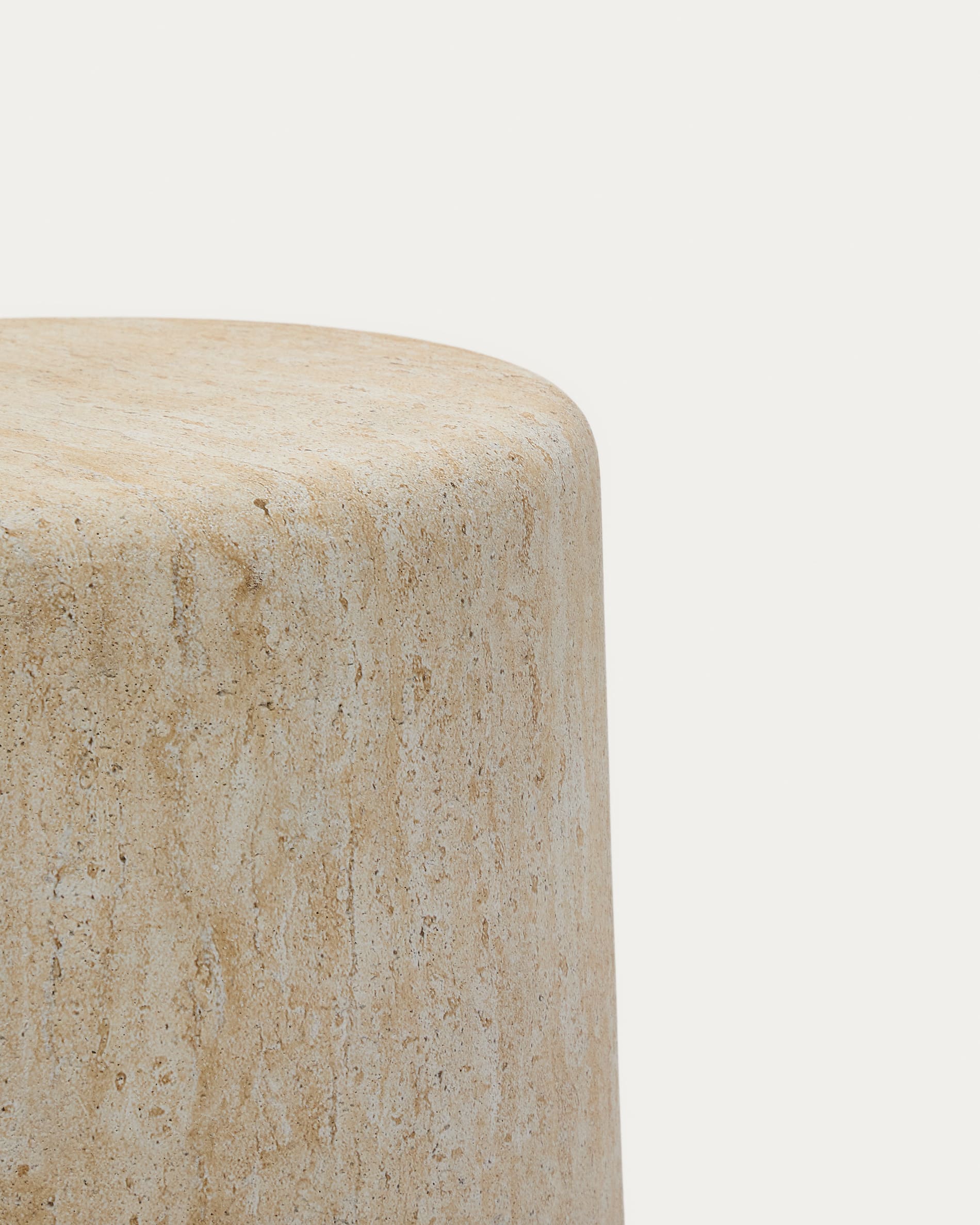 Side table Drasi made of cement with a travertine-look finish Ø 46 cm