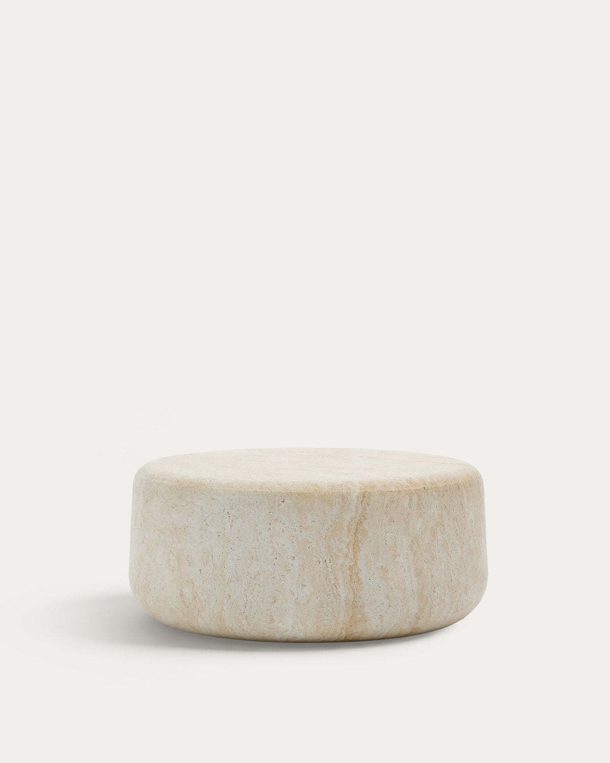 Couchtisch Drasi aus Zement mit Finish in Travertinoptik Ø 90 cm in Beige, Ecru präsentiert im Onlineshop von KAQTU Design AG. Loungetisch ist von Kave Home