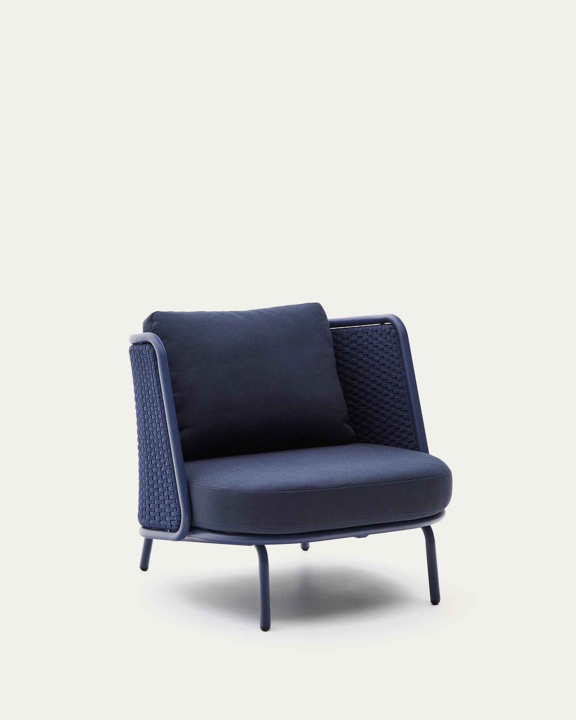 Eleganter Outdoor-Sessel Sedalis: Aluminiumrahmen, blaue Seilbespannung, UV-beständig, ideal für Garten und Terrasse.
