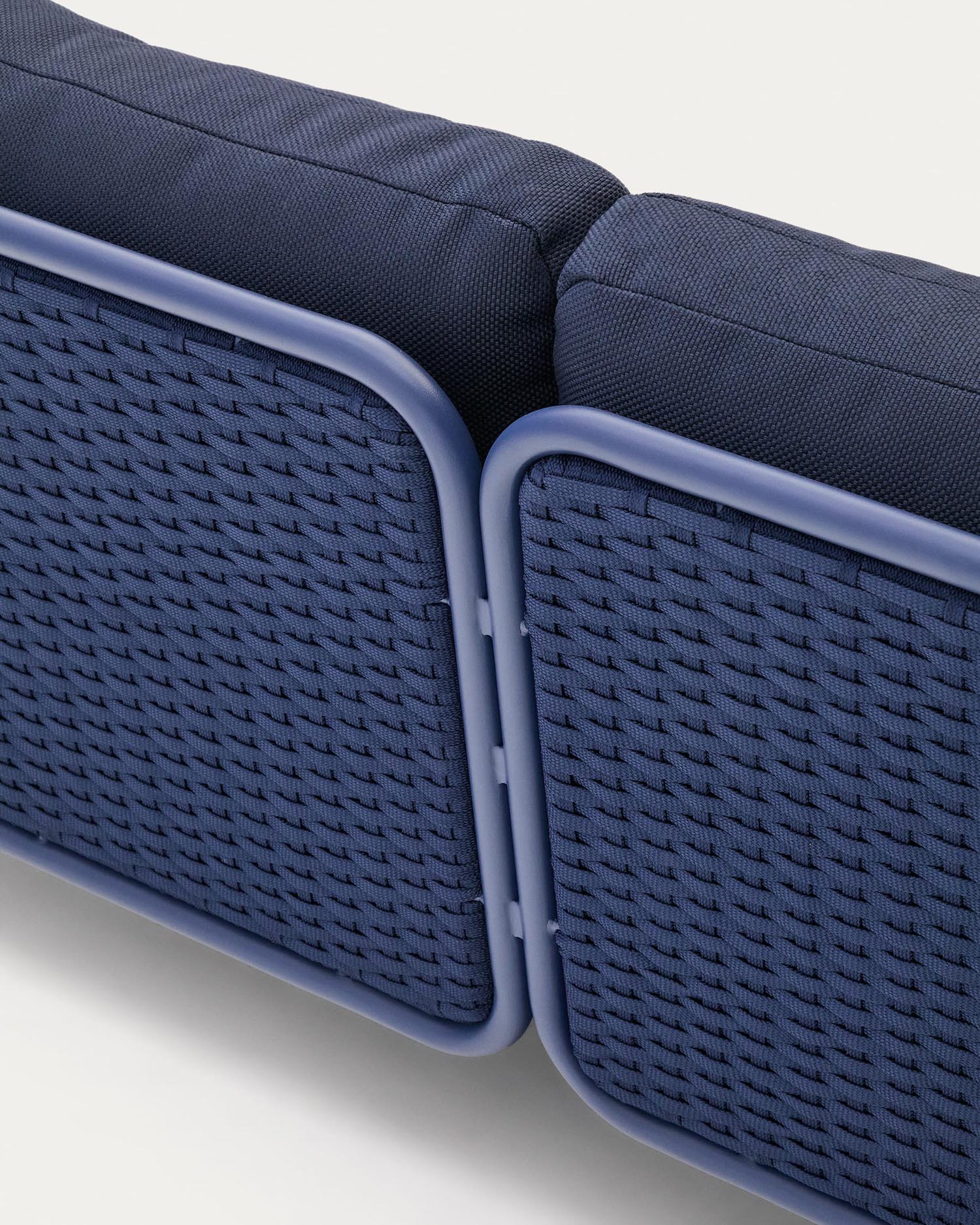 Elegantes 3-Sitzer Outdoor-Sofa aus Aluminium mit blauen Seilen, bietet Komfort und Stil für Ihren Außenbereich.