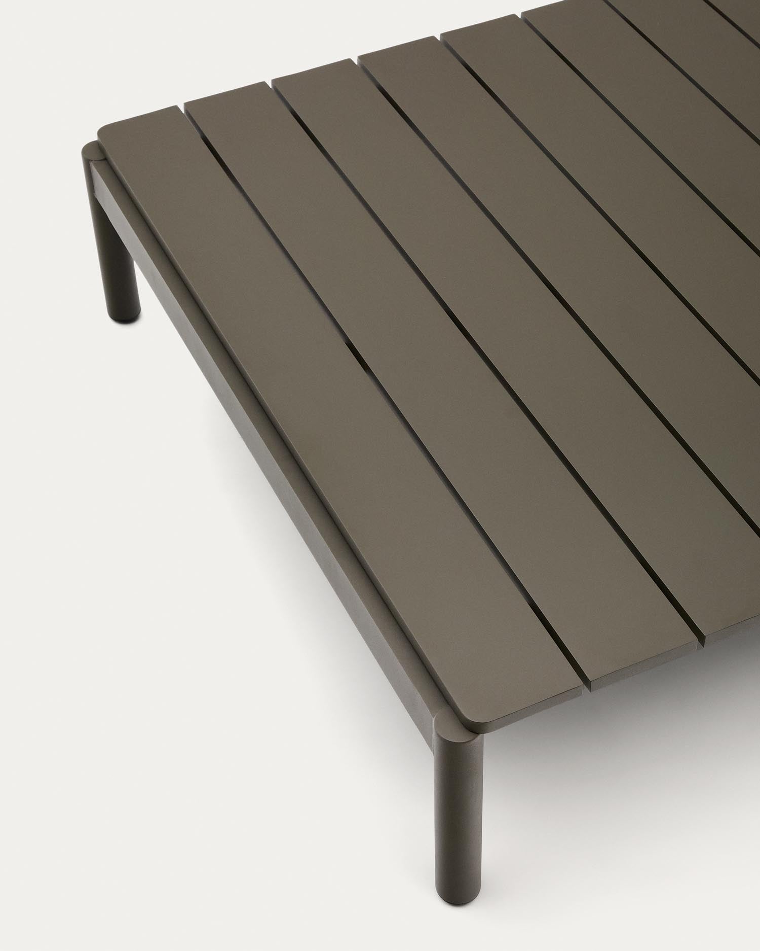 Coffee table Sourells made of green aluminum 89 x 91 cm