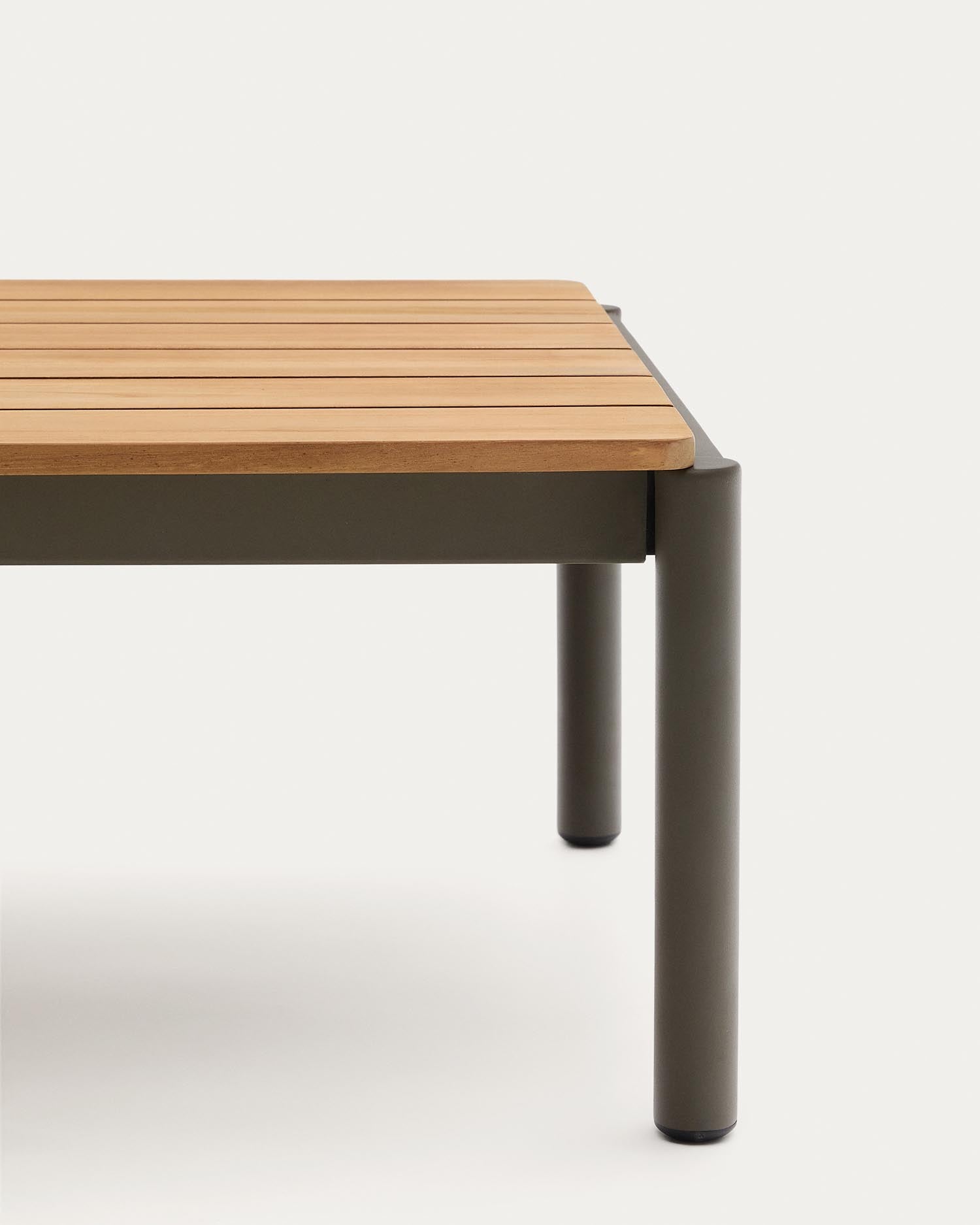 Coffee table Sorells made of green aluminum and teak 63 x 144.6 cm FSC 100%
