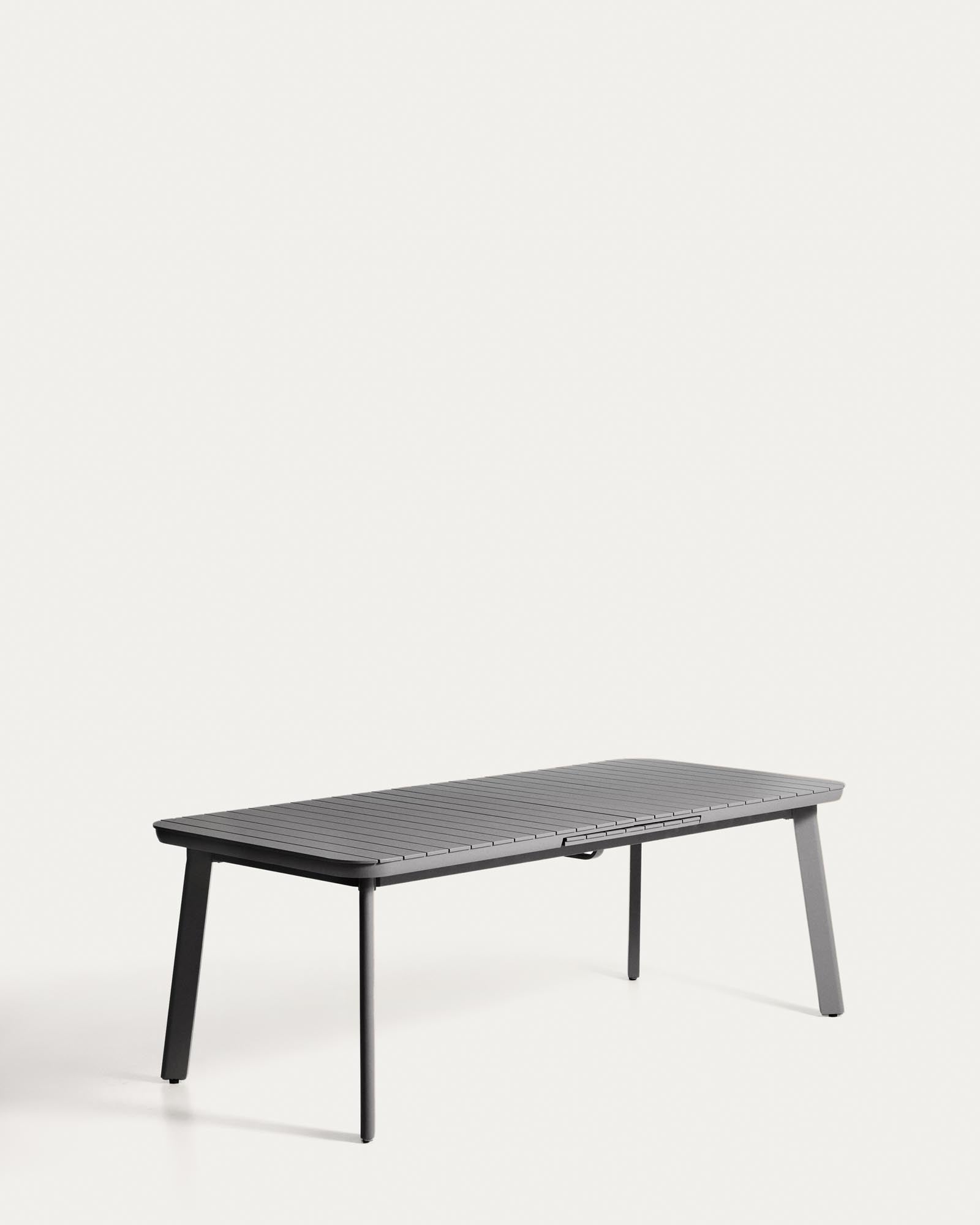 Moderner, flexibler Outdoor-Tisch Izola aus robustem Aluminium mit stilvollem graphitfarbenem Finish, perfekt für Gartenpartys.