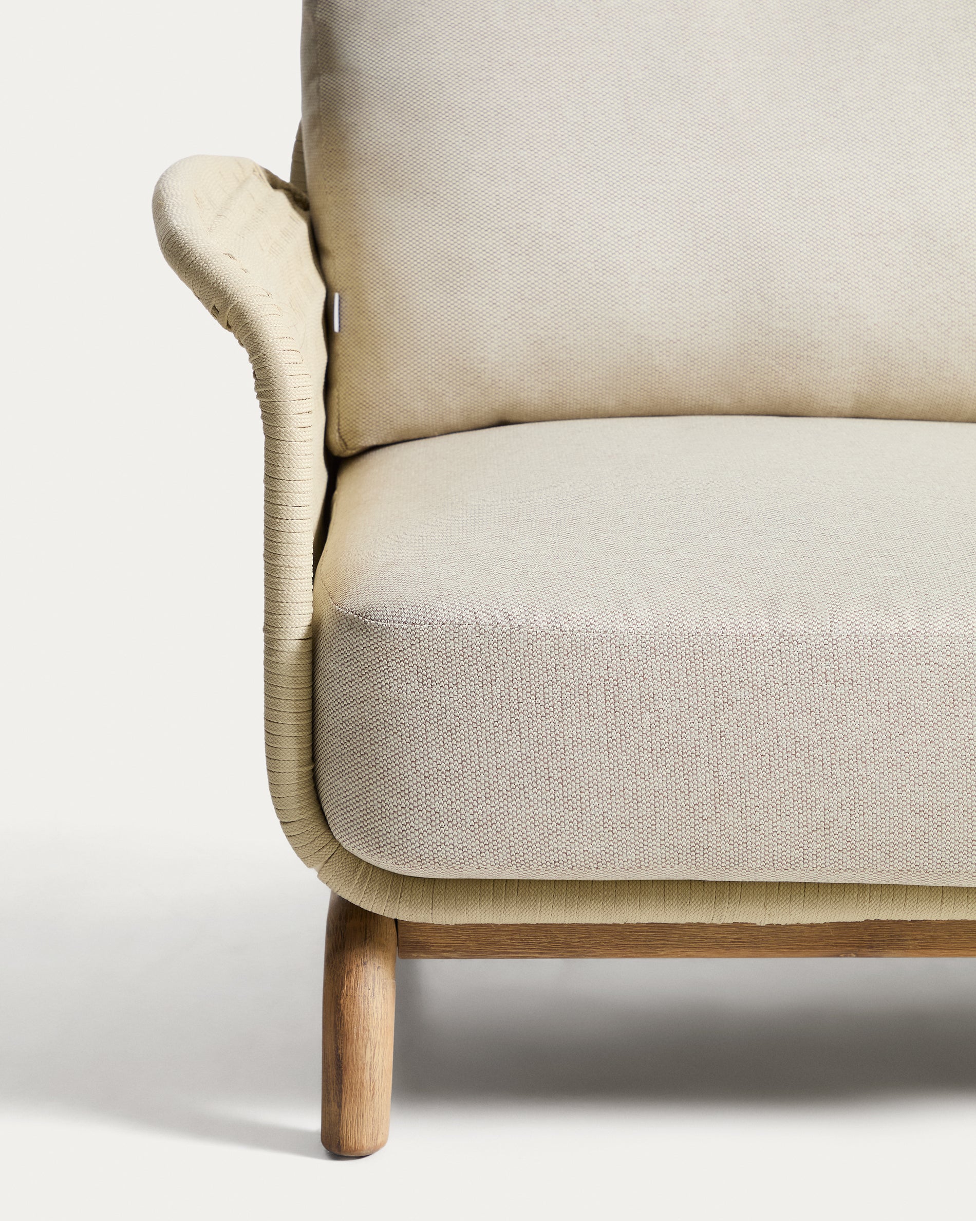 3-Sitzer-Sofa Alipa aus massivem Akazienholz und ecrufarbenem Seil, 235 cm in Ecru präsentiert im Onlineshop von KAQTU Design AG. Loungesofa ist von Kave Home