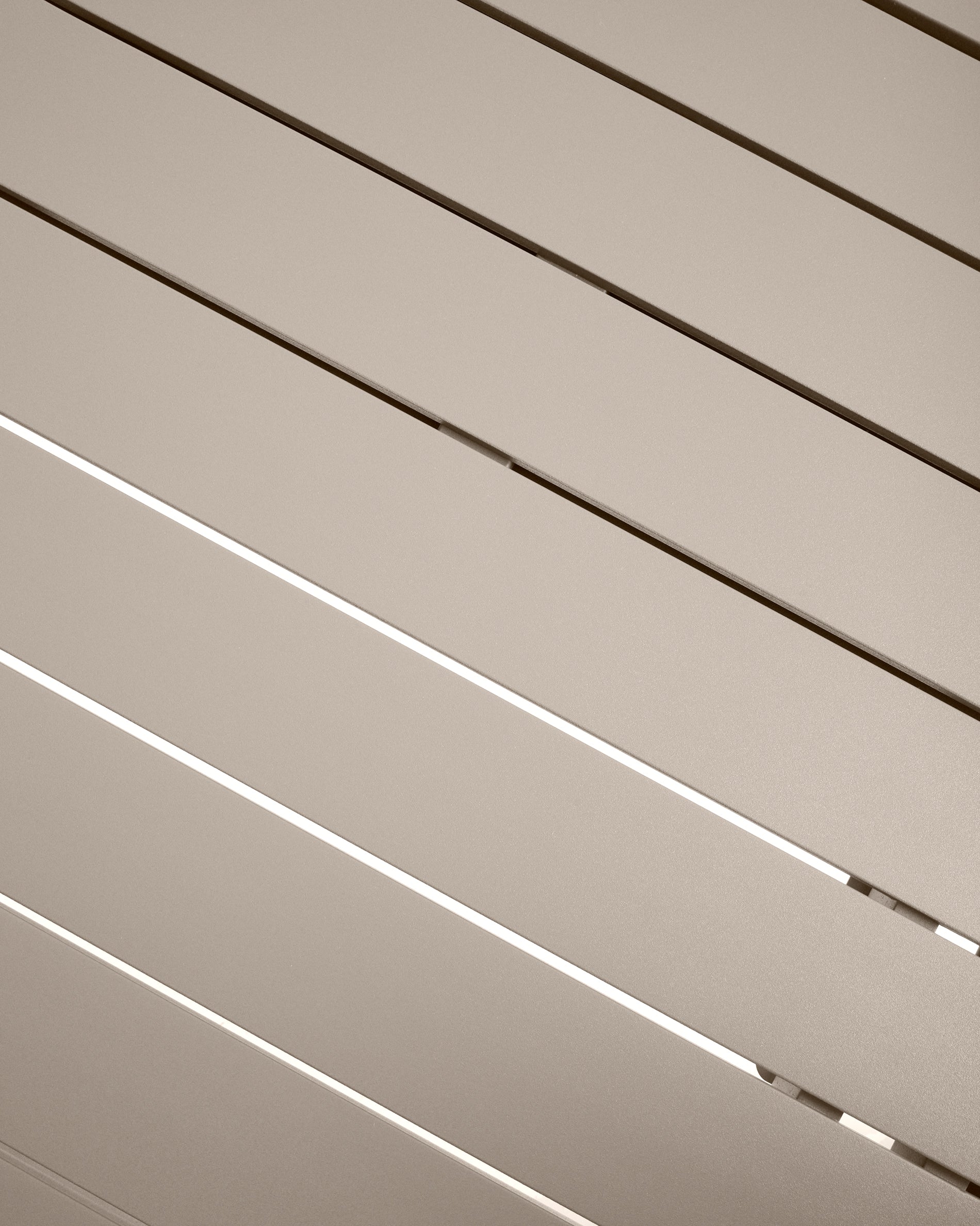 Ausziehbarer Outdoor-Tisch Izola aus Aluminium mit beigem Finish 185 (235) x 100 cm in Beige präsentiert im Onlineshop von KAQTU Design AG. Gartentisch ist von Kave Home