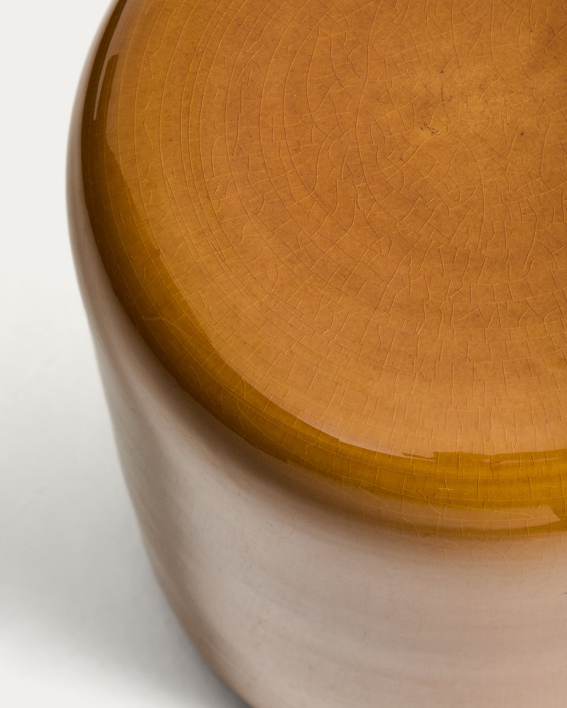 Outdoor-Beistelltisch Mesquida aus Keramik mit senfgelber Glasur, Ø 35 cm in Senfgelb präsentiert im Onlineshop von KAQTU Design AG. Beistelltisch Outdoor ist von Kave Home