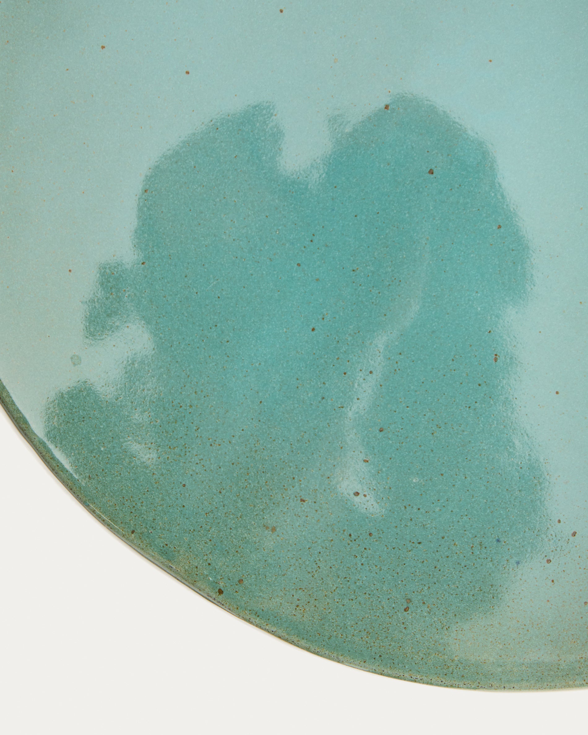 Outdoor-Beistelltisch Mesquida aus Keramik mit türkisfarbener Glasur, Ø 35 cm in Türkis präsentiert im Onlineshop von KAQTU Design AG. Beistelltisch Outdoor ist von Kave Home