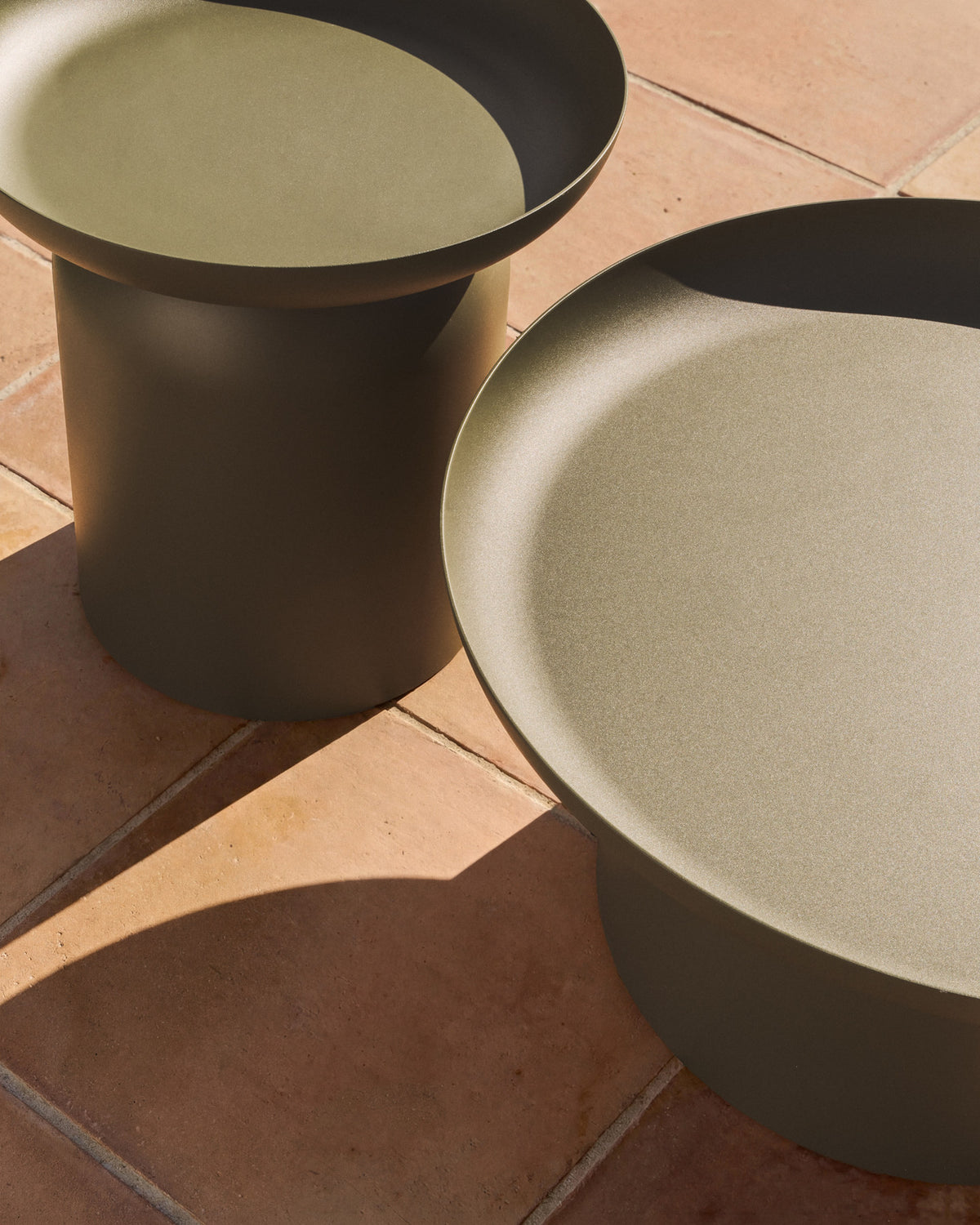 Beistelltisch Arcola aus Aluminium in Grün, Ø 45 cm in Grün, Hellgrün präsentiert im Onlineshop von KAQTU Design AG. Beistelltisch Outdoor ist von Kave Home