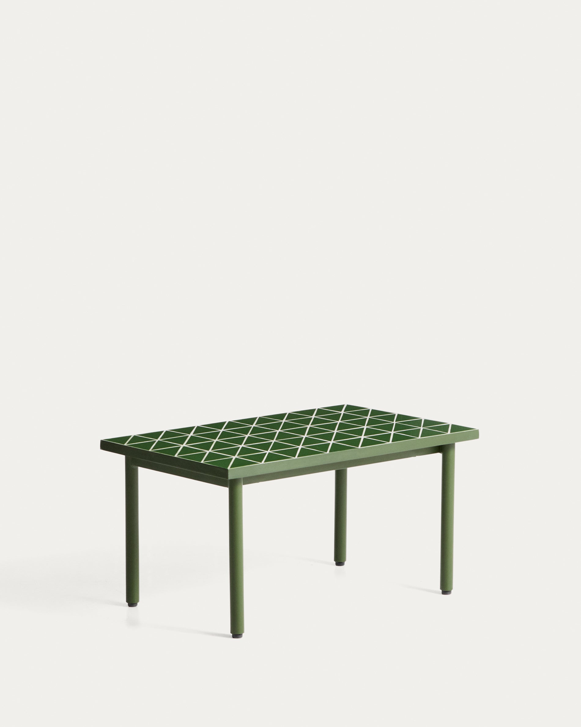 Beistelltisch Maurina aus verzinktem Stahl in Grün mit grünen Kacheln, 81 x 51 cm in Grün präsentiert im Onlineshop von KAQTU Design AG. Beistelltisch Outdoor ist von Kave Home