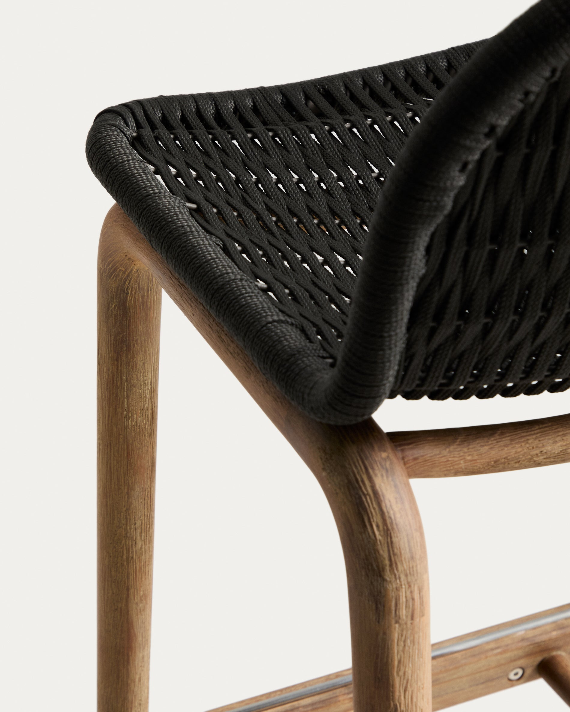 Hocker Alipa aus massivem Akazienholz und dunkelgrauem Seil, 75 cm, FSC 100 % in Graphit präsentiert im Onlineshop von KAQTU Design AG. Hocker Outdoor ist von Kave Home