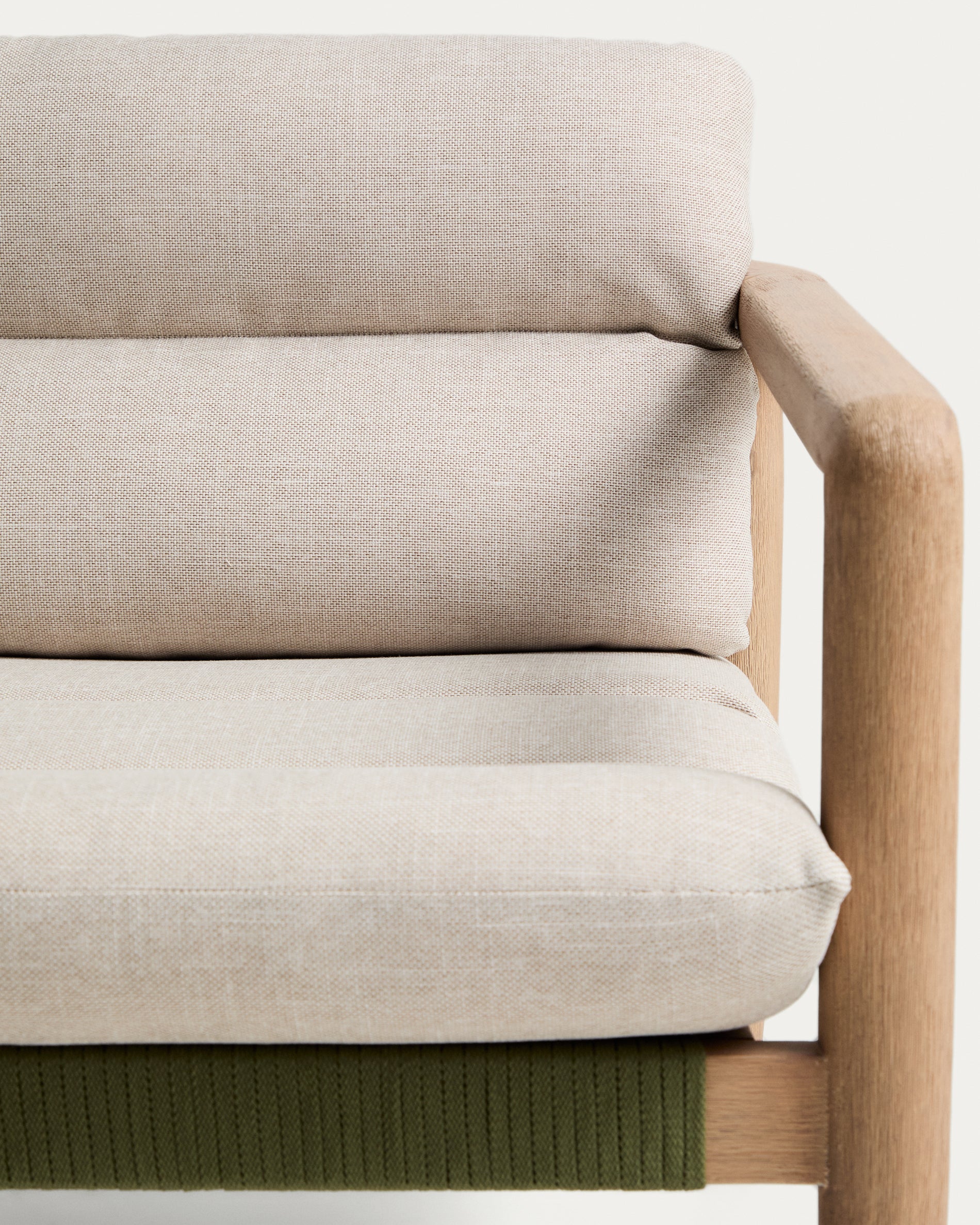 Sofa Menfi aus massivem Akazienholz und grünem Seil, 136 cm in Dunkelgrün präsentiert im Onlineshop von KAQTU Design AG. Loungesofa ist von Kave Home