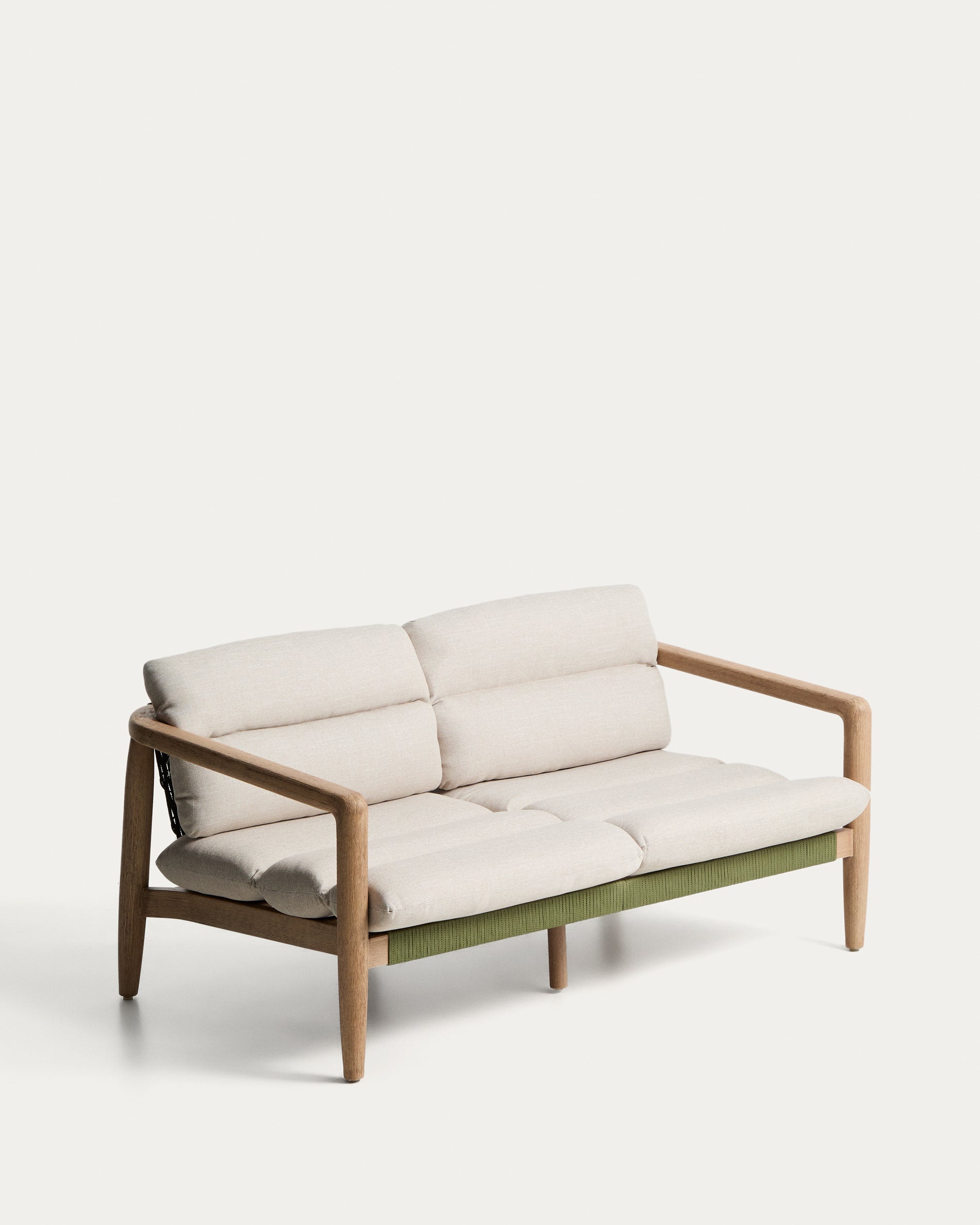 Sofa Menfi aus massivem Akazienholz und grünem Seil, 136 cm in Dunkelgrün präsentiert im Onlineshop von KAQTU Design AG. Loungesofa ist von Kave Home