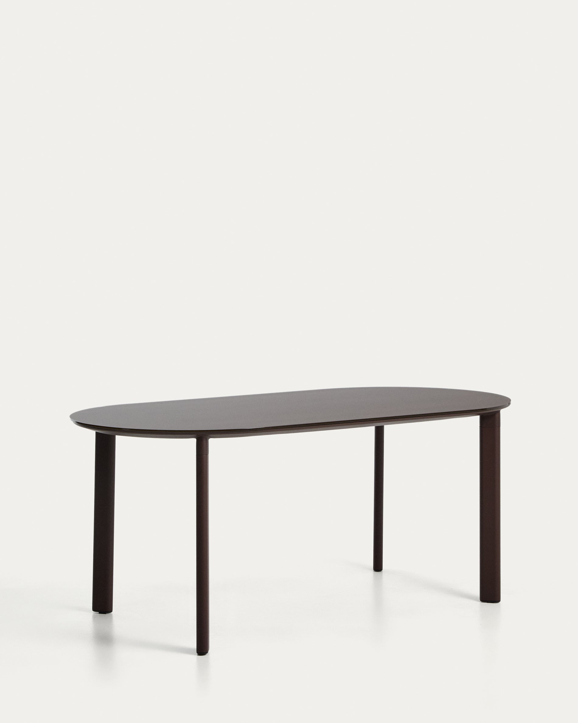 Ovaler Tisch Erice aus Aluminium und gehärtetem Glas in Braun 180 x 90 cm in Dunkelbraun präsentiert im Onlineshop von KAQTU Design AG. Gartentisch ist von Kave Home