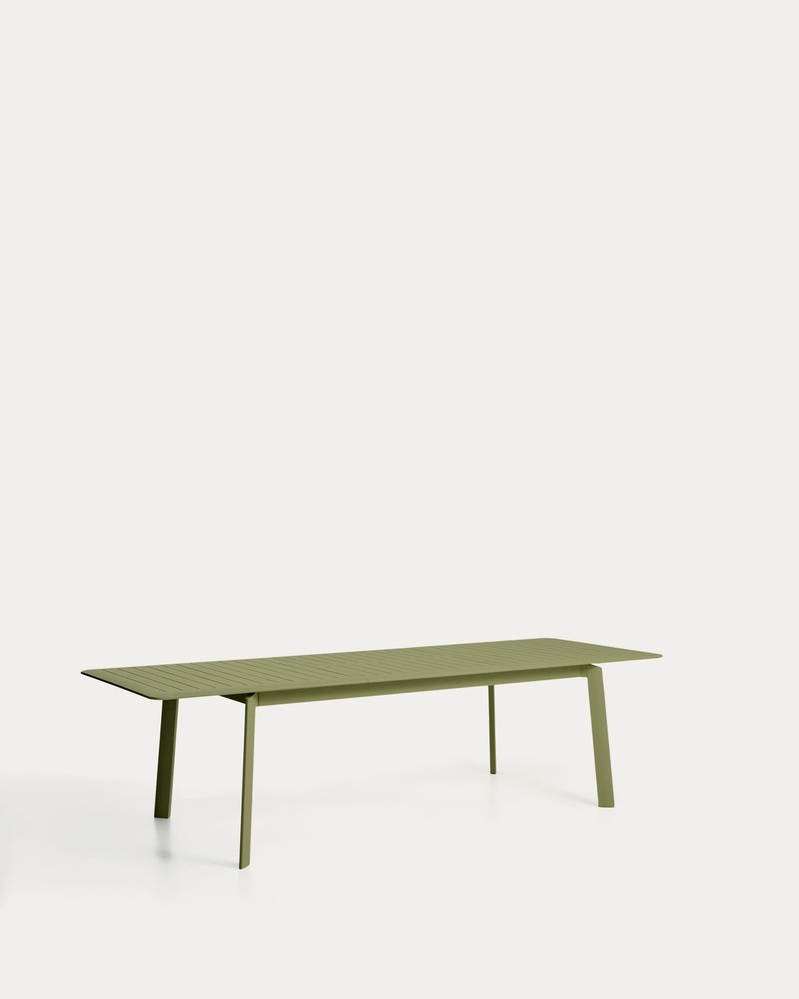 Stylischer Aluminium-Gartentisch Brela in frischem Grün, ausziehbar von 205 cm auf 287 cm, perfekt für gesellige Stunden im Freien.
