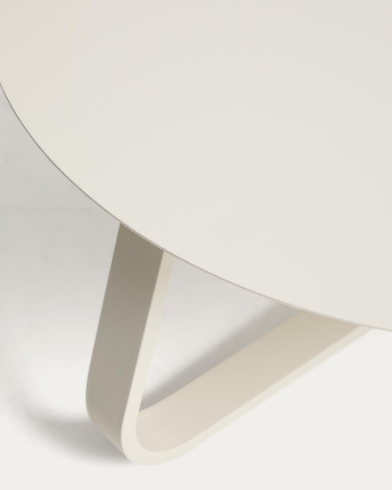 Moderner Loungetisch Tamaris aus langlebigem ecrufarbenem Aluminium, Ø 80 cm, perfekt für stilvolle Outdoor-Bereiche und gesellige Abende.
