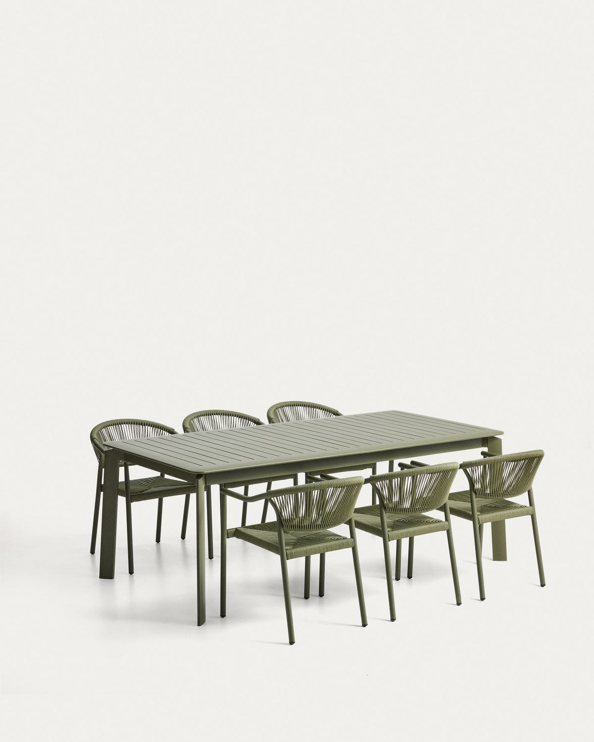 Ausziehtisch Brela aus grünem Aluminium mit sechs stapelbaren Stühlen Livadia aus Aluminium und grün geflochtenem Kunststoffseil.