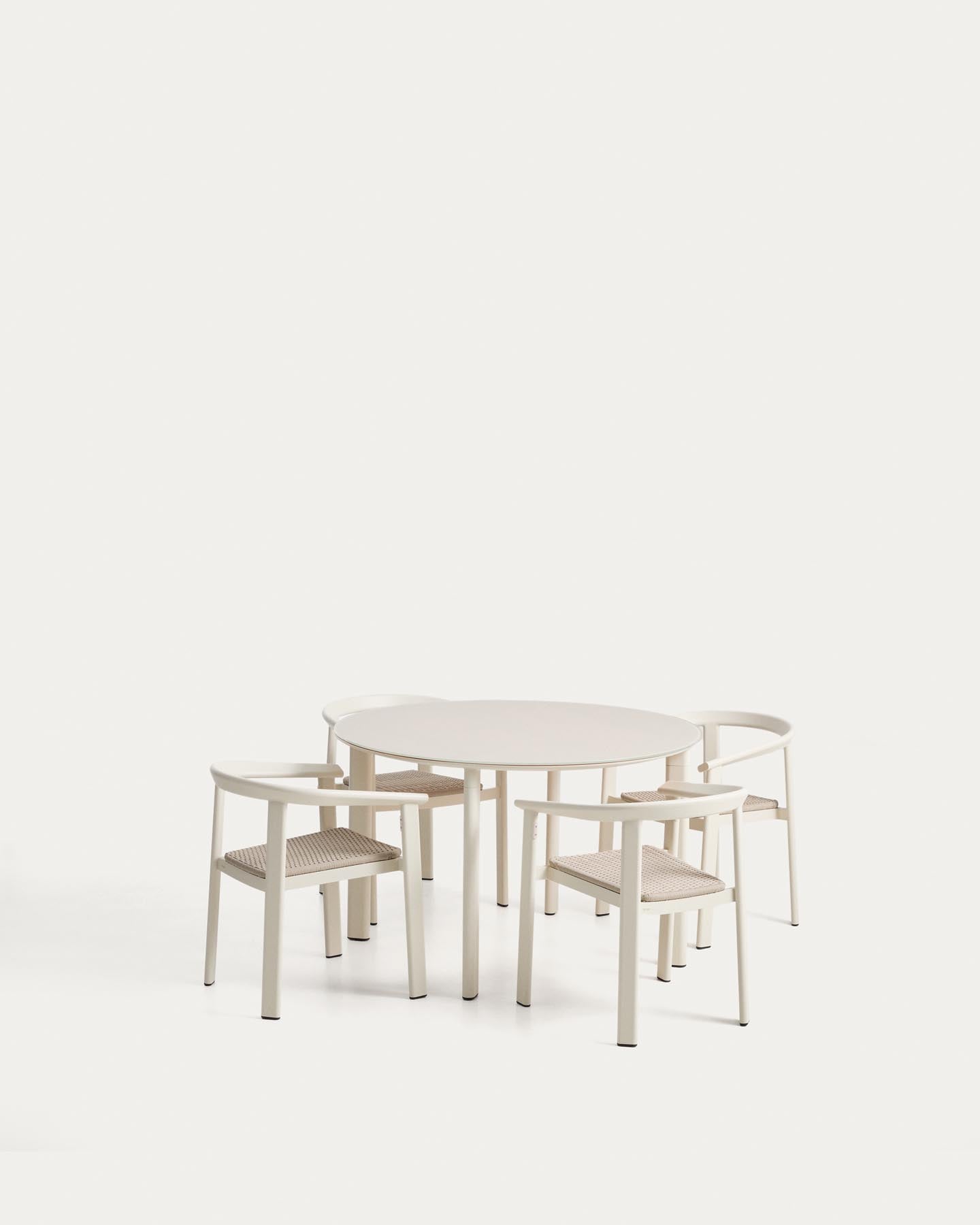 Set Erice mit 4 Stapelstühlen aus Aluminium und Seil und einem Tisch aus Aluminium und gehärtetem Glas in Ecru, Ø 120 cm in Ecru präsentiert im Onlineshop von KAQTU Design AG. Loungeset ist von Kave Home