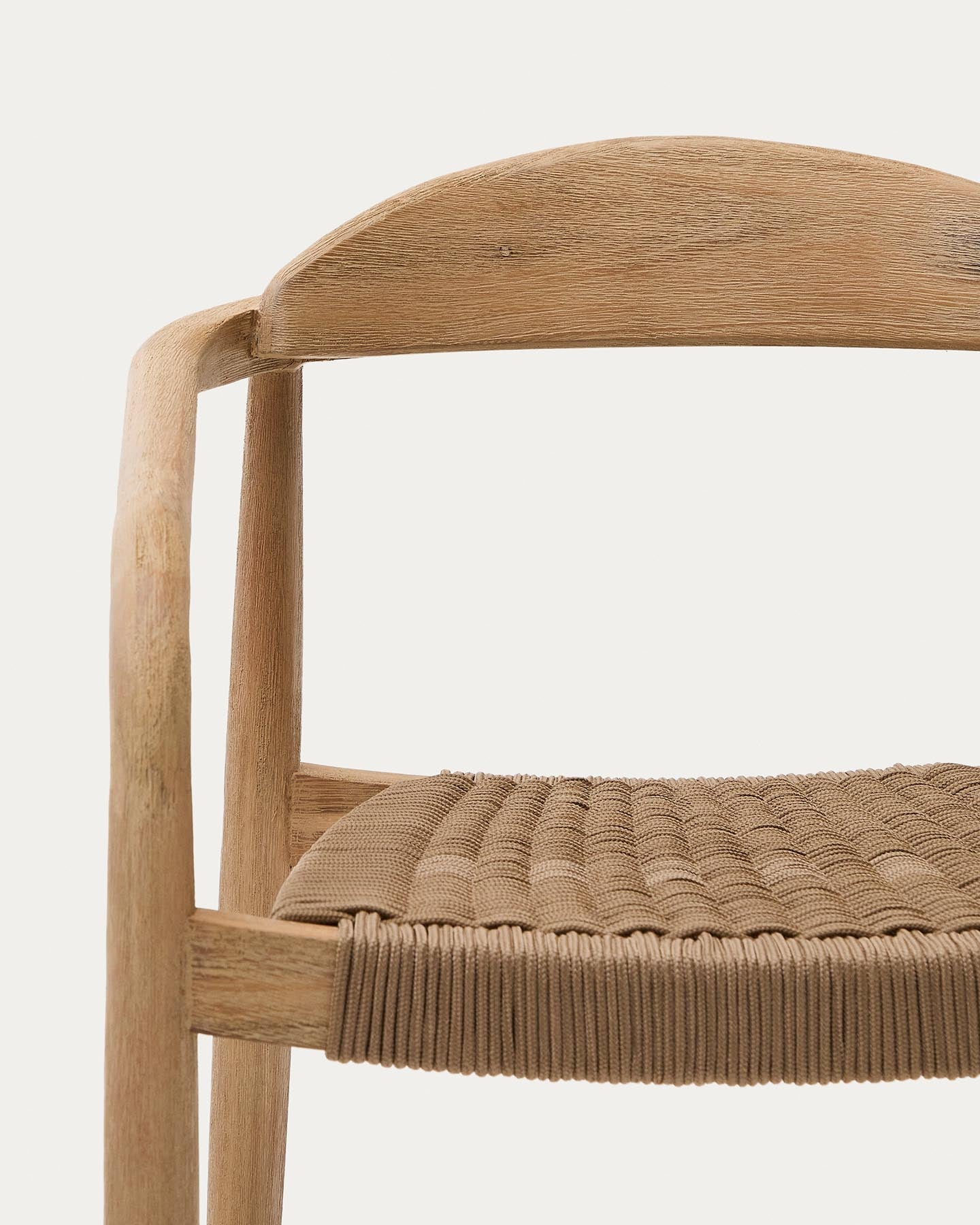 Set mit Tisch Sori aus massivem Akazienholz und 4 Stapelstühlen Nina aus massivem Akazienholz und beigem Seil, 200 x 100 cm FSC 100 % in Braun präsentiert im Onlineshop von KAQTU Design AG. Loungeset ist von Kave Home