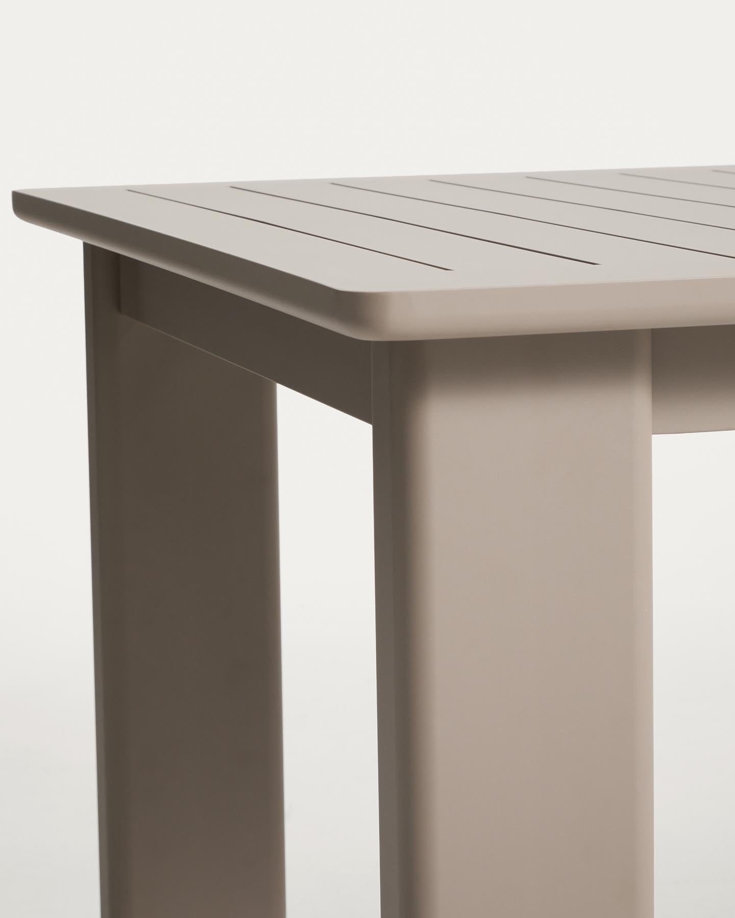 Set mit Ausziehtisch Livorno aus Aluminium in Taupe und 6 Stühlen Alimia aus Aluminium in Taupe und Synthetikseil in Braun, 233 (350) x 100 cm in Taupe präsentiert im Onlineshop von KAQTU Design AG. Loungeset ist von Kave Home