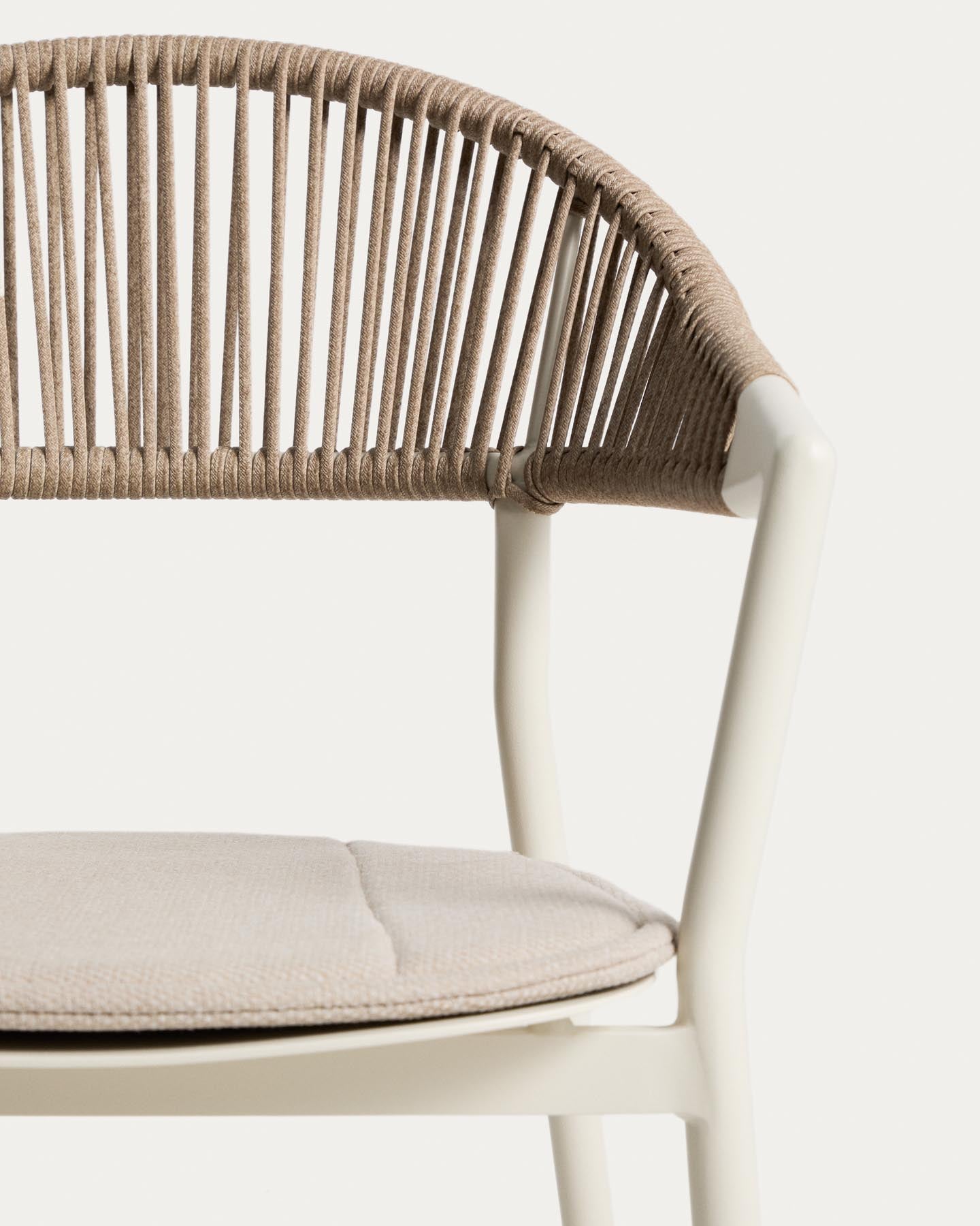 Set Ausziehtisch Livorno aus Aluminium in Ecru, Beine in Holzoptik, 6 Stühle Alimia aus Aluminium in Ecru und Synthetikseil Beige, 233 (350) x 100 cm in Ecru präsentiert im Onlineshop von KAQTU Design AG. Loungeset ist von Kave Home