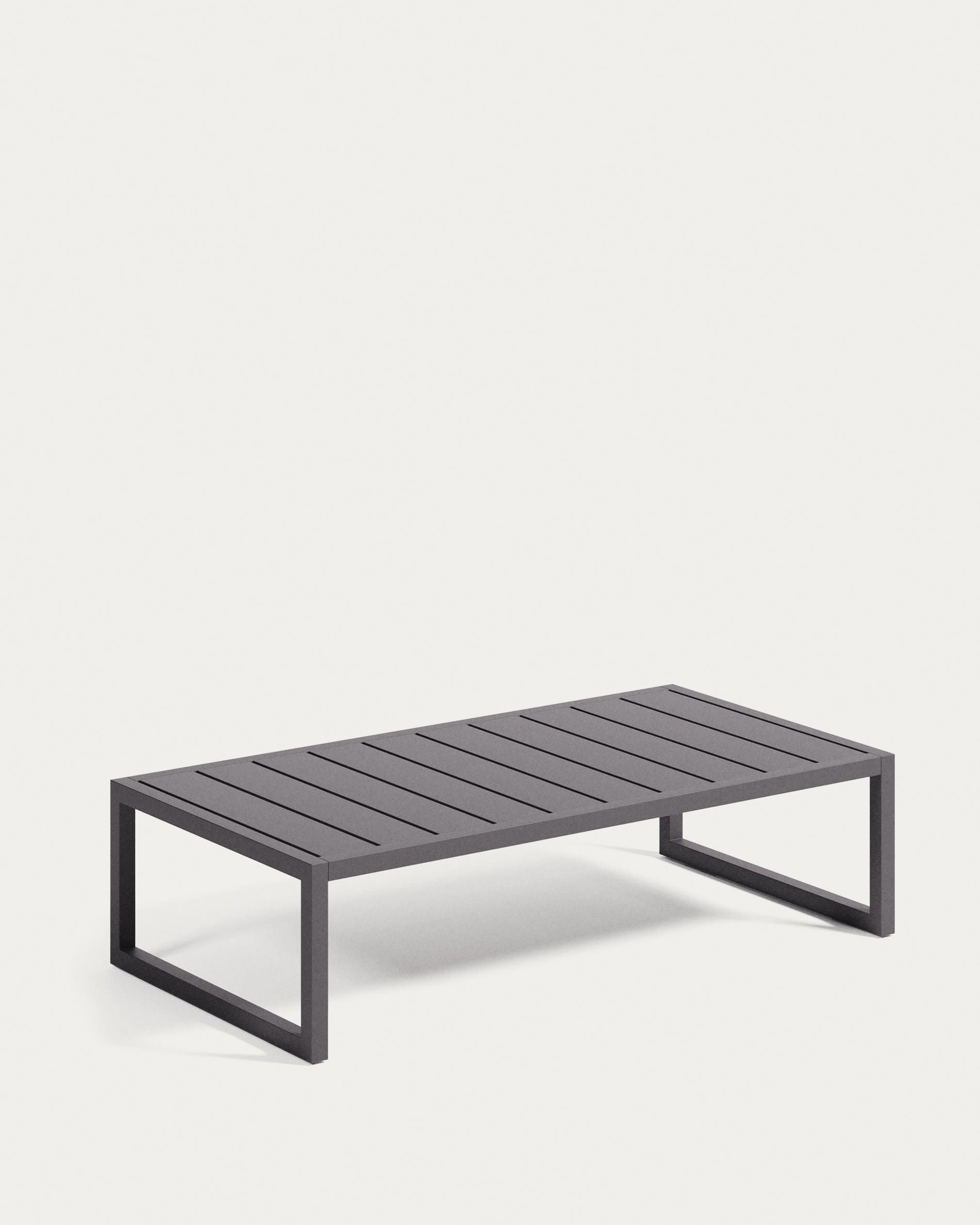 3D-Modell eines modernen, wetterfesten Couchtischs aus schwarzem Aluminium, 60x114 cm, für stilvolle Outdoor-Bereiche.