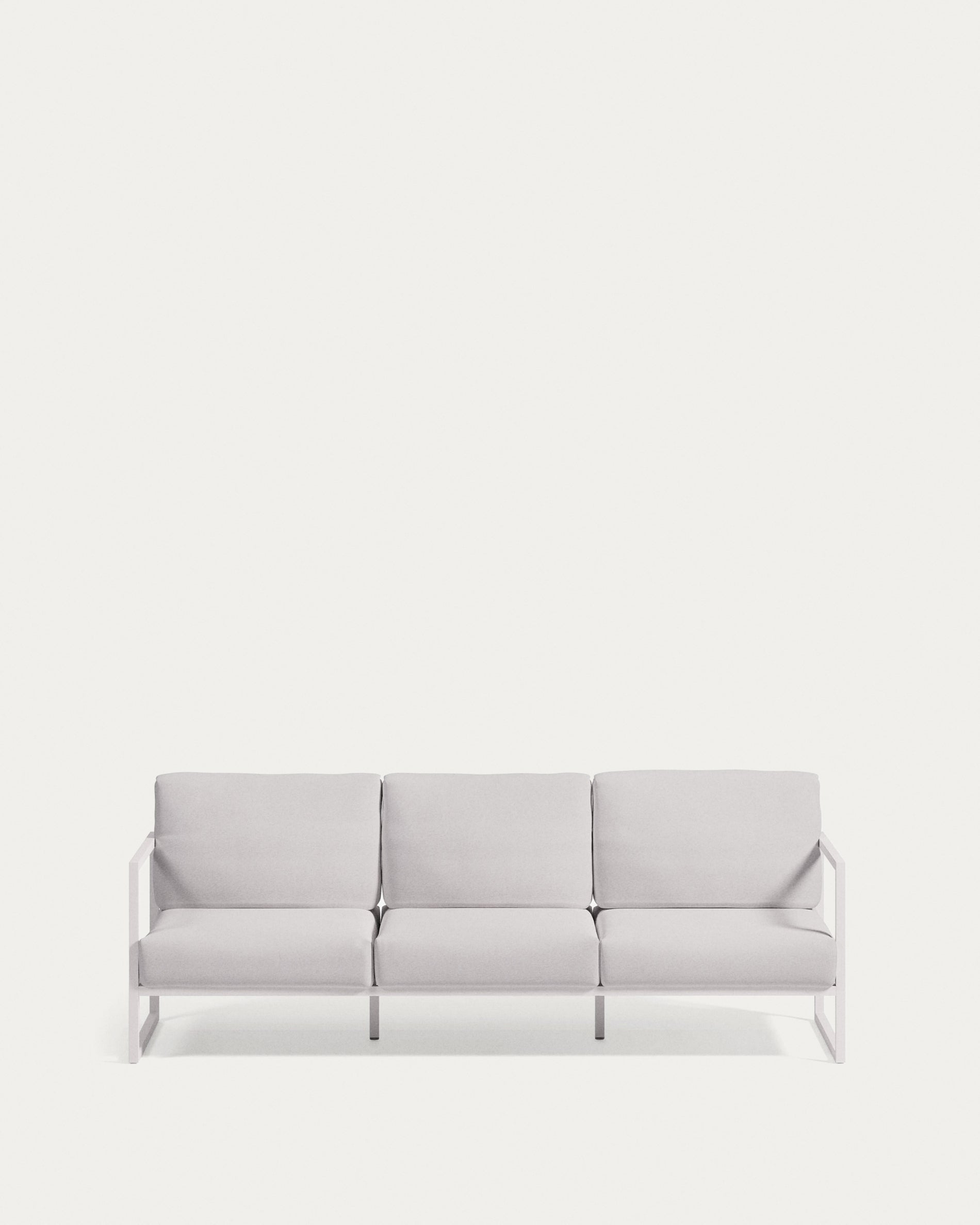 Comova 3-Sitzer-Sofa 100% weiß und Aluminium weiß 222 cm in Weiß präsentiert im Onlineshop von KAQTU Design AG. Loungesofa ist von Kave Home