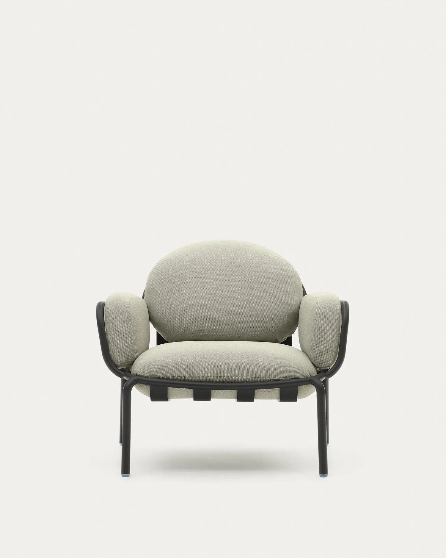 Outdoor-Sessel Joncols mit Bezug in Beige aus Aluminium mit grau lackiertem Finish in Grau präsentiert im Onlineshop von KAQTU Design AG. Outdoor-Sessel ist von Kave Home