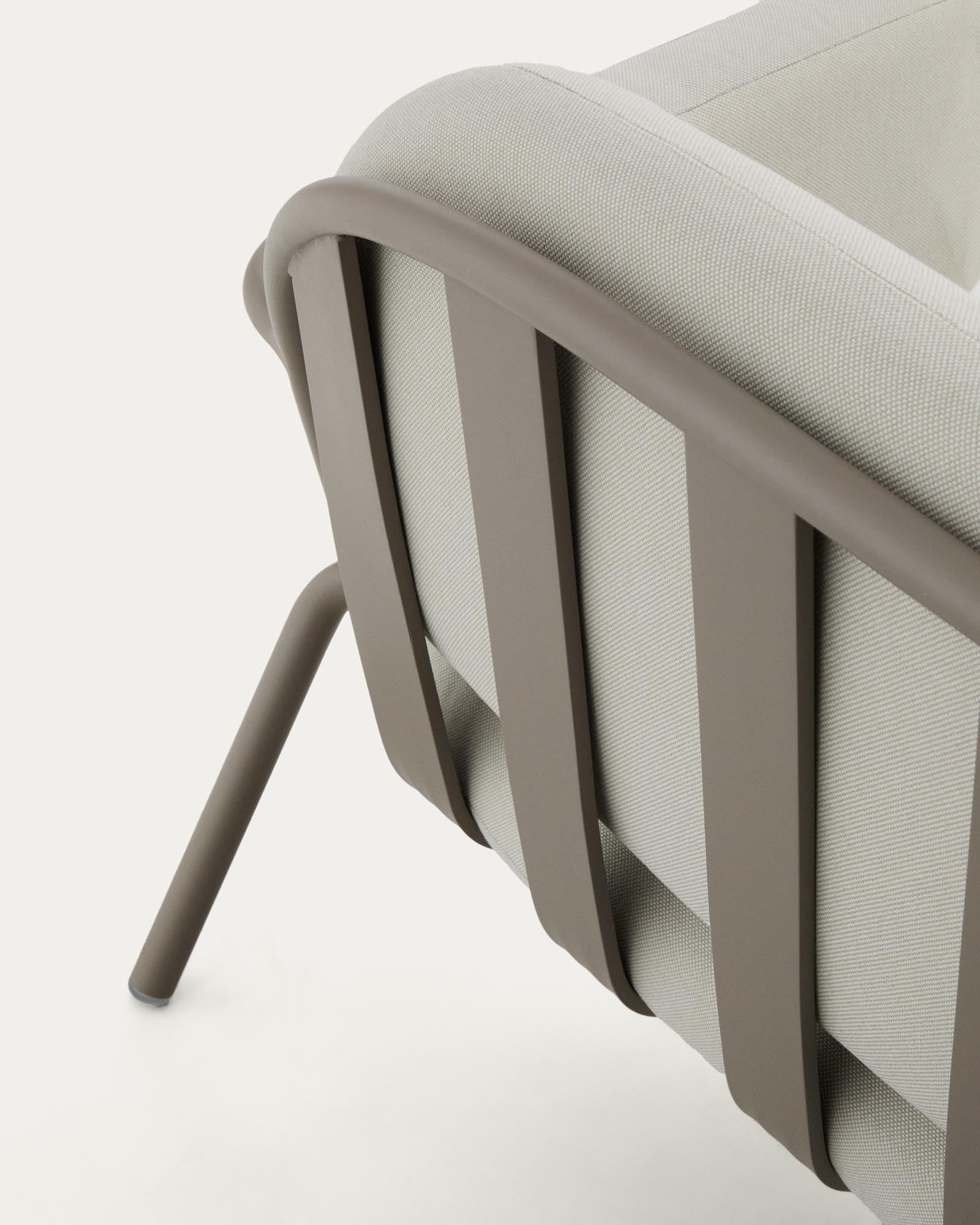 2-Sitzer-Outdoor-Sofa Joncols aus taupefarben lackiertem Aluminium mit beigen Kissen, 164 cm in Taupe präsentiert im Onlineshop von KAQTU Design AG. Lounge Sofa ist von Kave Home