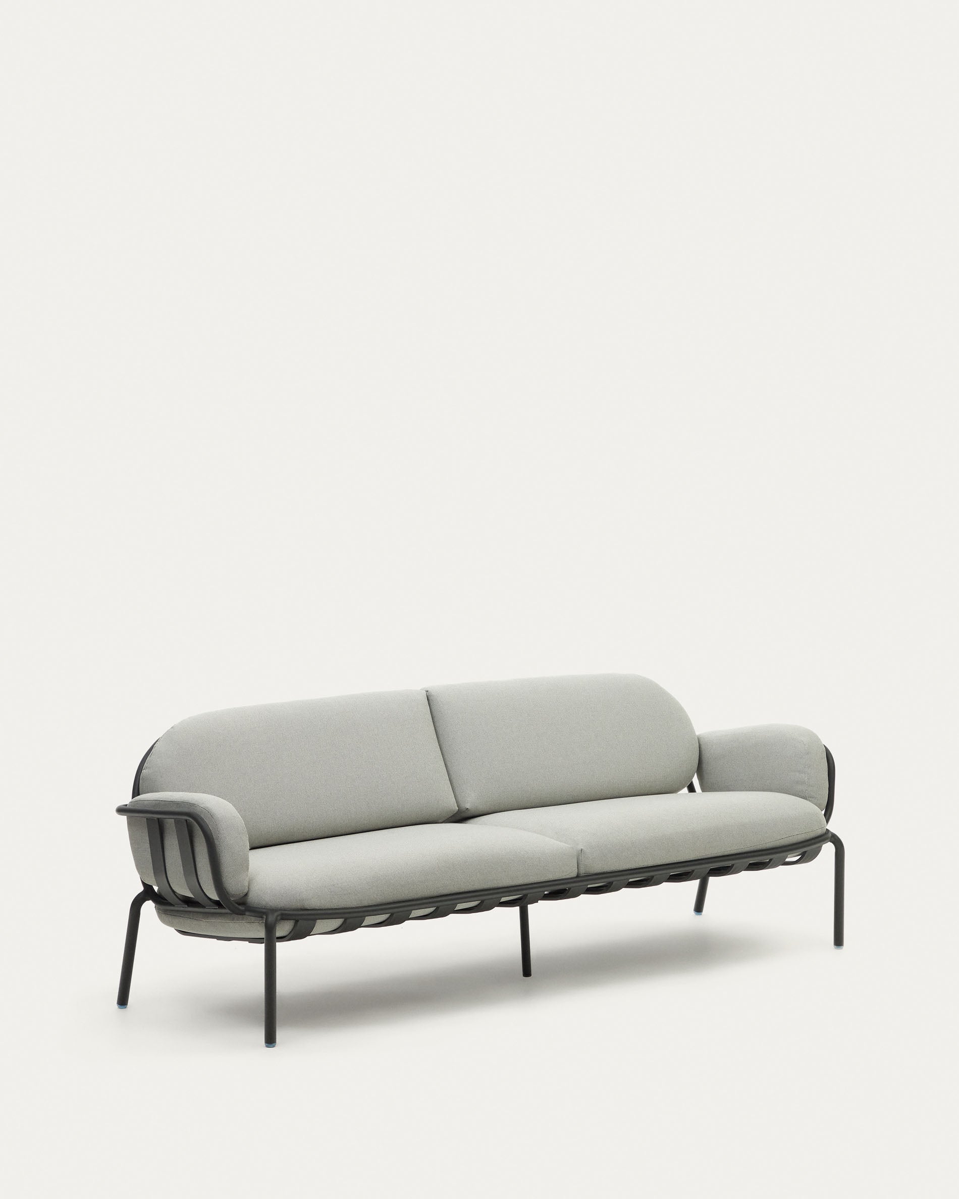 Elegantes 3-Sitzer-Gartensofa aus Aluminium in Grau, 225 cm, von Kave Home. Perfekt für stilvolle Außenbereiche.