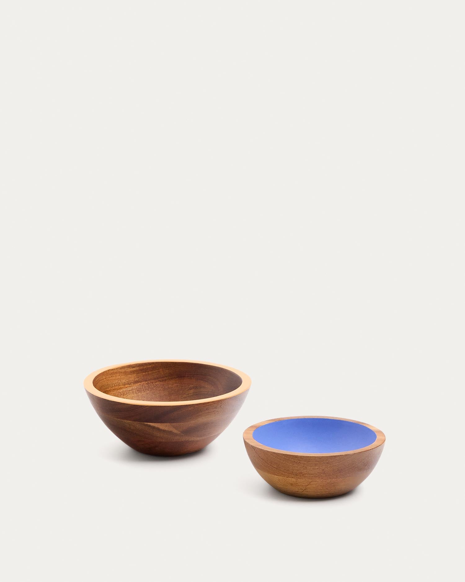 Set aus 2 mehrfarbigen Schalen Zairin aus Akazienholz, FSC 100 % in Mehrfarbig präsentiert im Onlineshop von KAQTU Design AG. Schale ist von Kave Home