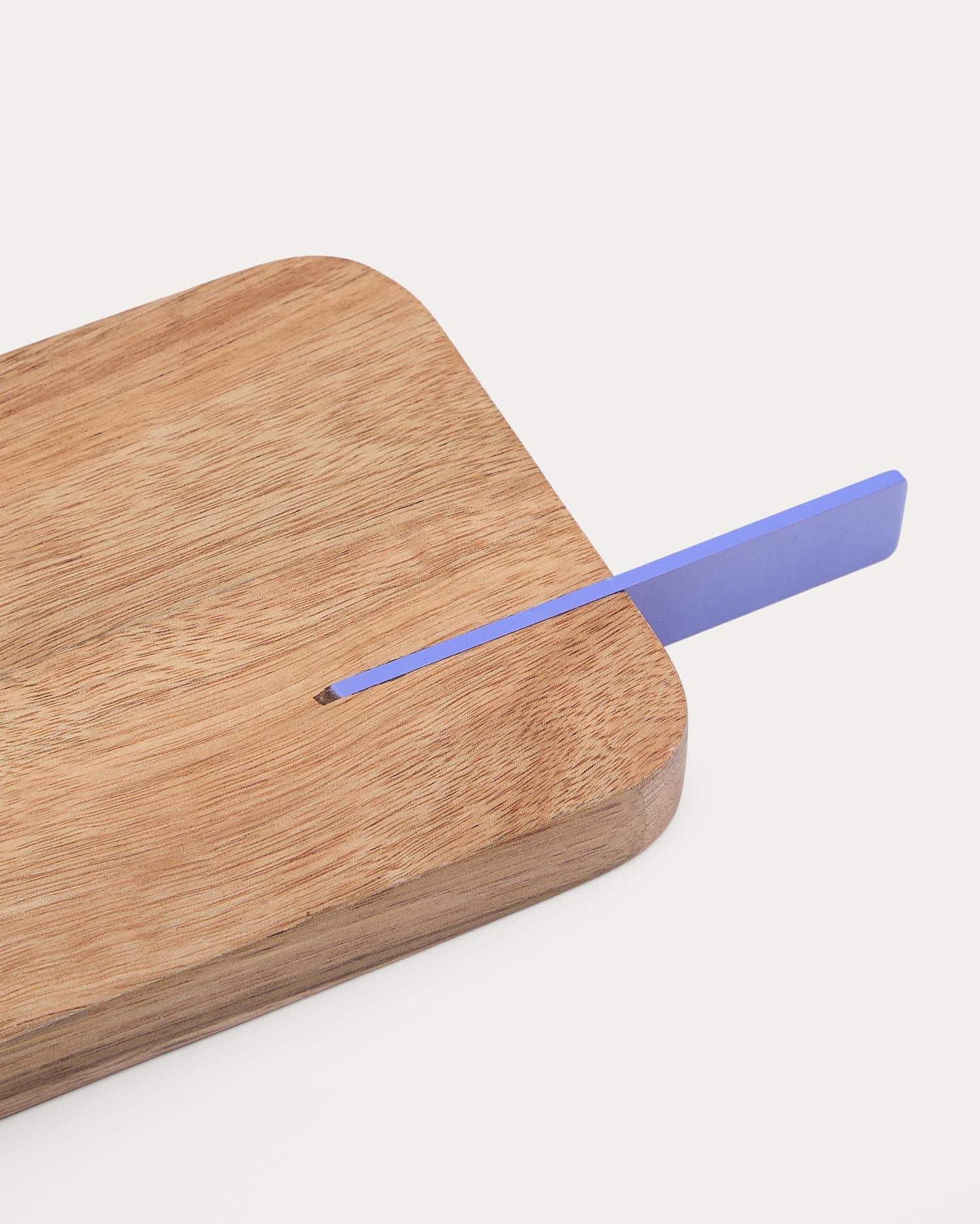 Servierbrett Zairin aus Akazienholz und lilafarbenem Metall, FSC 100 % in Blau präsentiert im Onlineshop von KAQTU Design AG. Tablett ist von Kave Home