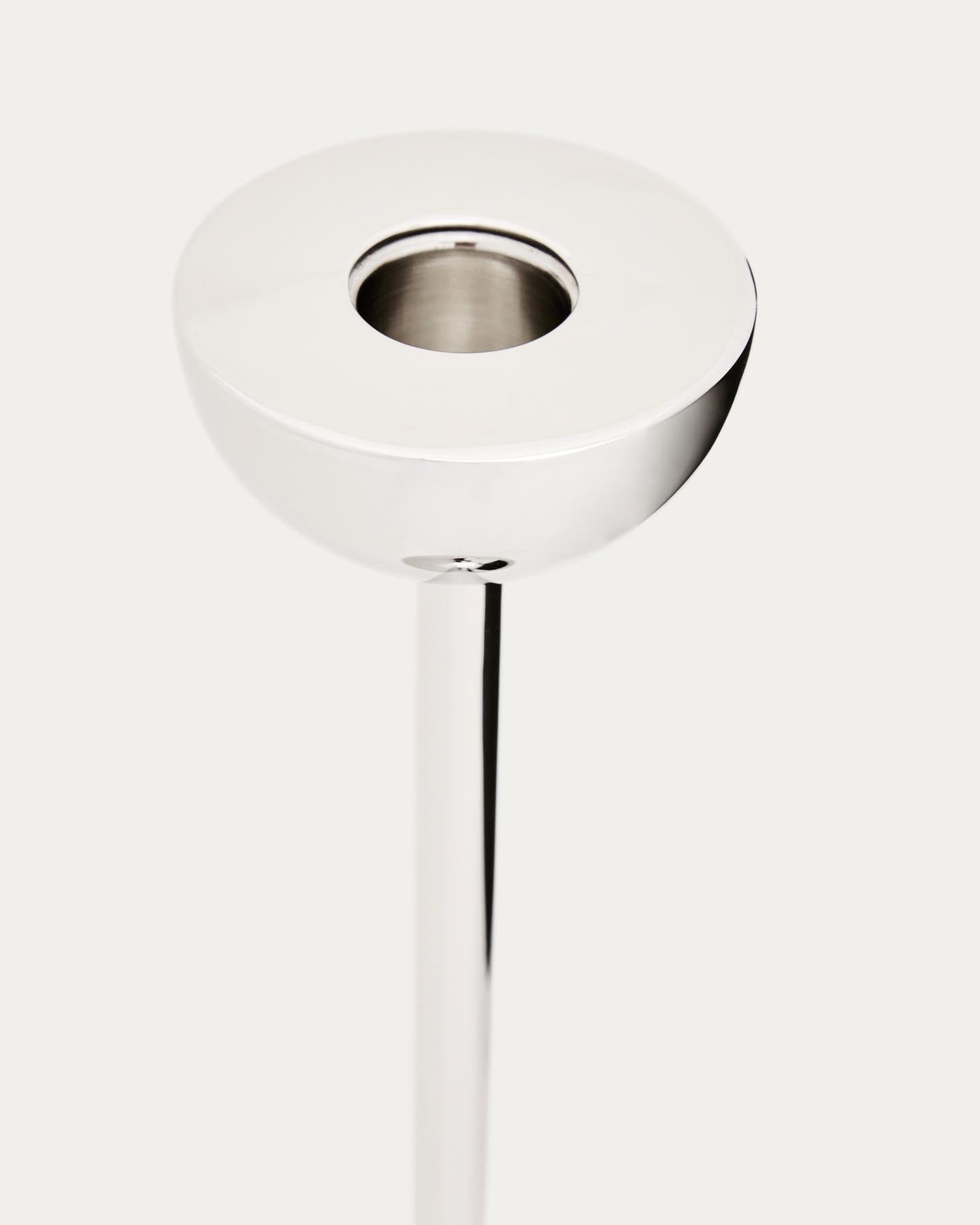 Kerzenhalter Nirela aus Edelstahl, 22 cm in Silber präsentiert im Onlineshop von KAQTU Design AG. Kerzenständer ist von Kave Home