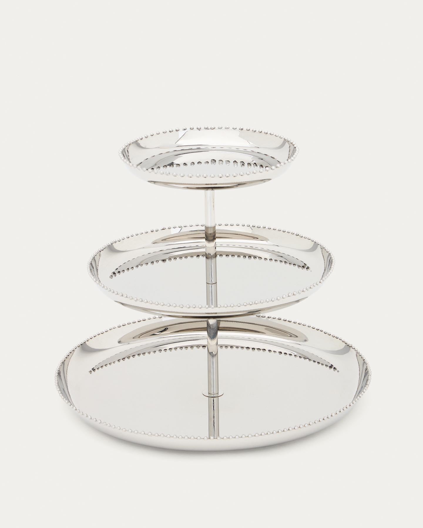 3-stöckige Etagere Nirela aus Edelstahl in Silber präsentiert im Onlineshop von KAQTU Design AG. Schale ist von Kave Home