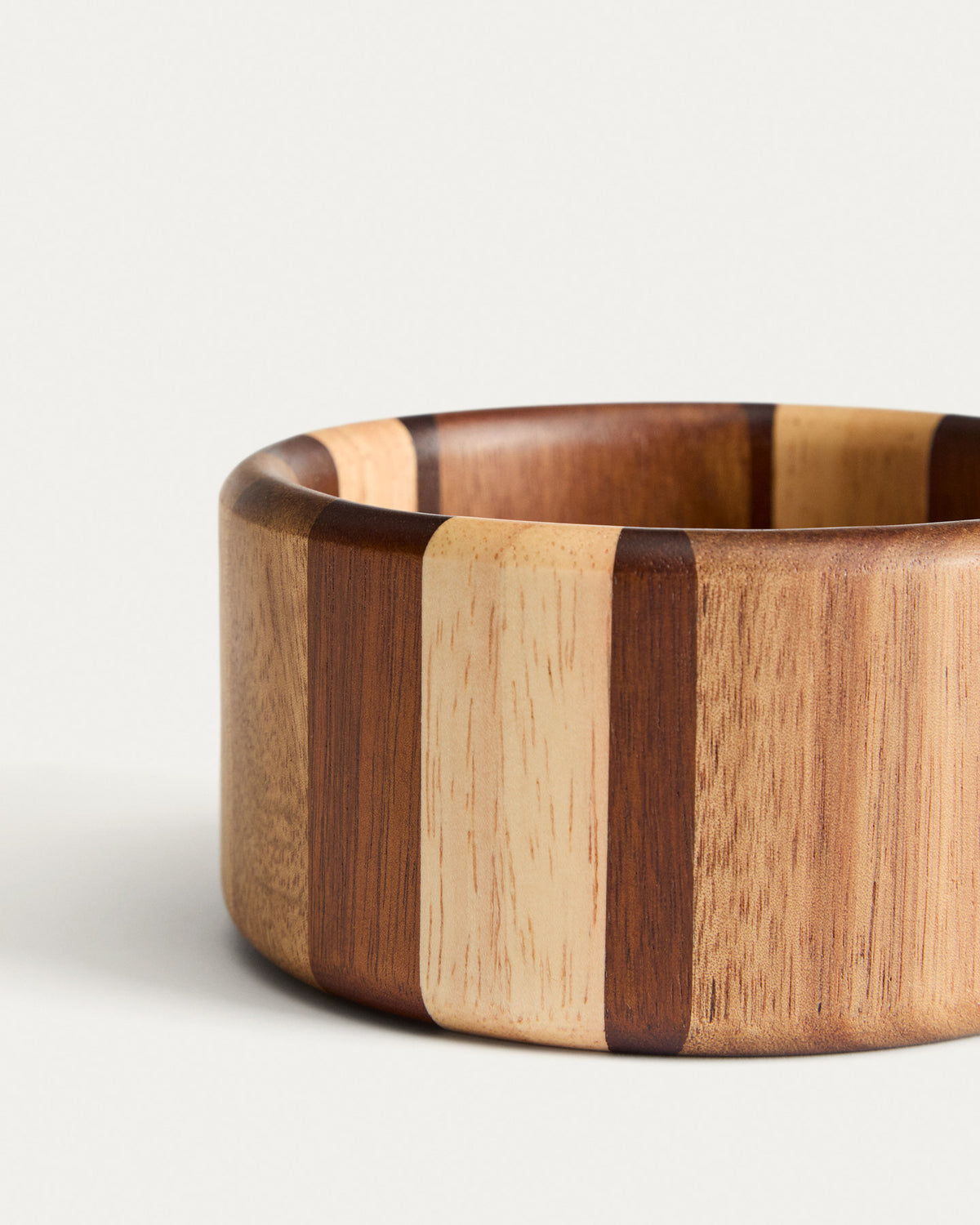 Schale Nover aus Akazienholz, FSC 100 % in Natur präsentiert im Onlineshop von KAQTU Design AG. Schale ist von Kave Home