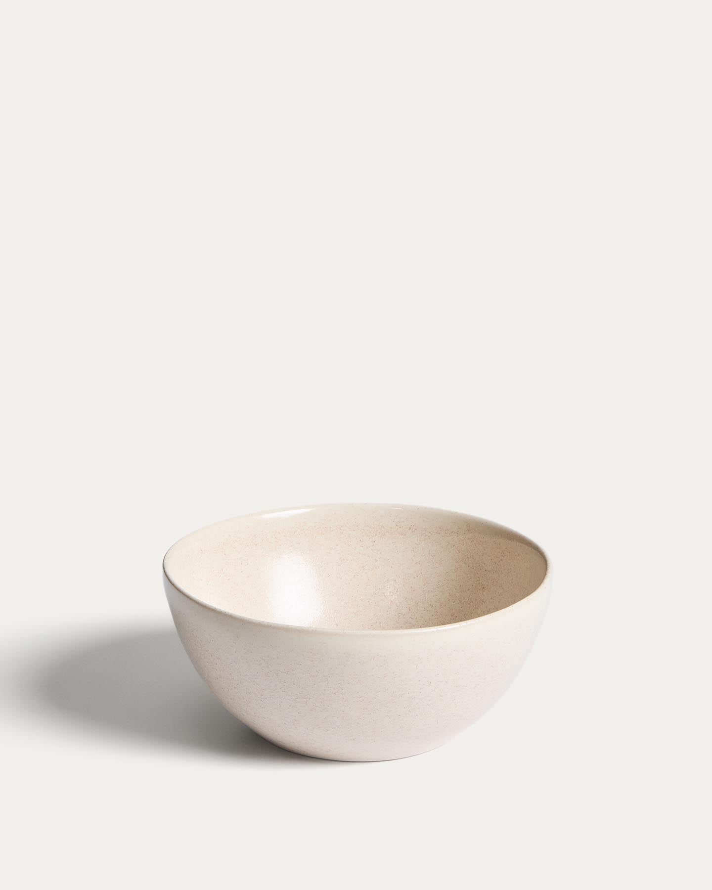 Schale Sermin aus Keramik in Beige in Beige präsentiert im Onlineshop von KAQTU Design AG. Schale ist von Kave Home