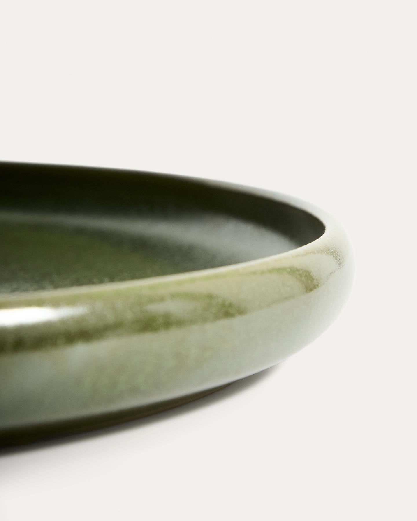 Flacher Teller Uilo aus Keramik in Grün in Beige präsentiert im Onlineshop von KAQTU Design AG. Teller ist von Kave Home