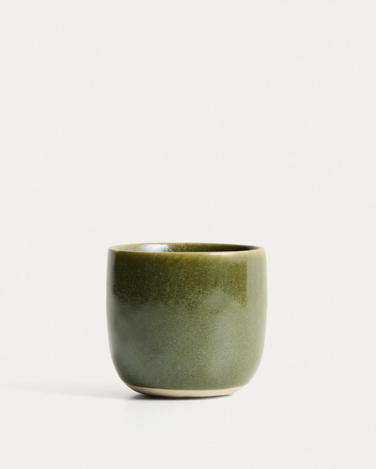 Tasse Uilo aus Keramik in Grün in Grün präsentiert im Onlineshop von KAQTU Design AG. Tasse ist von Kave Home